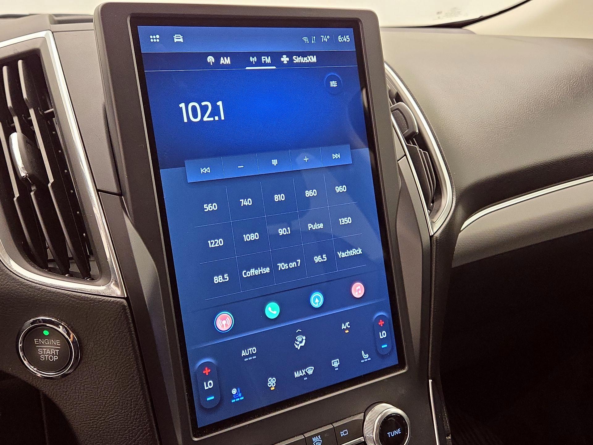Thumbnail: 2021 Ford Edge - 16