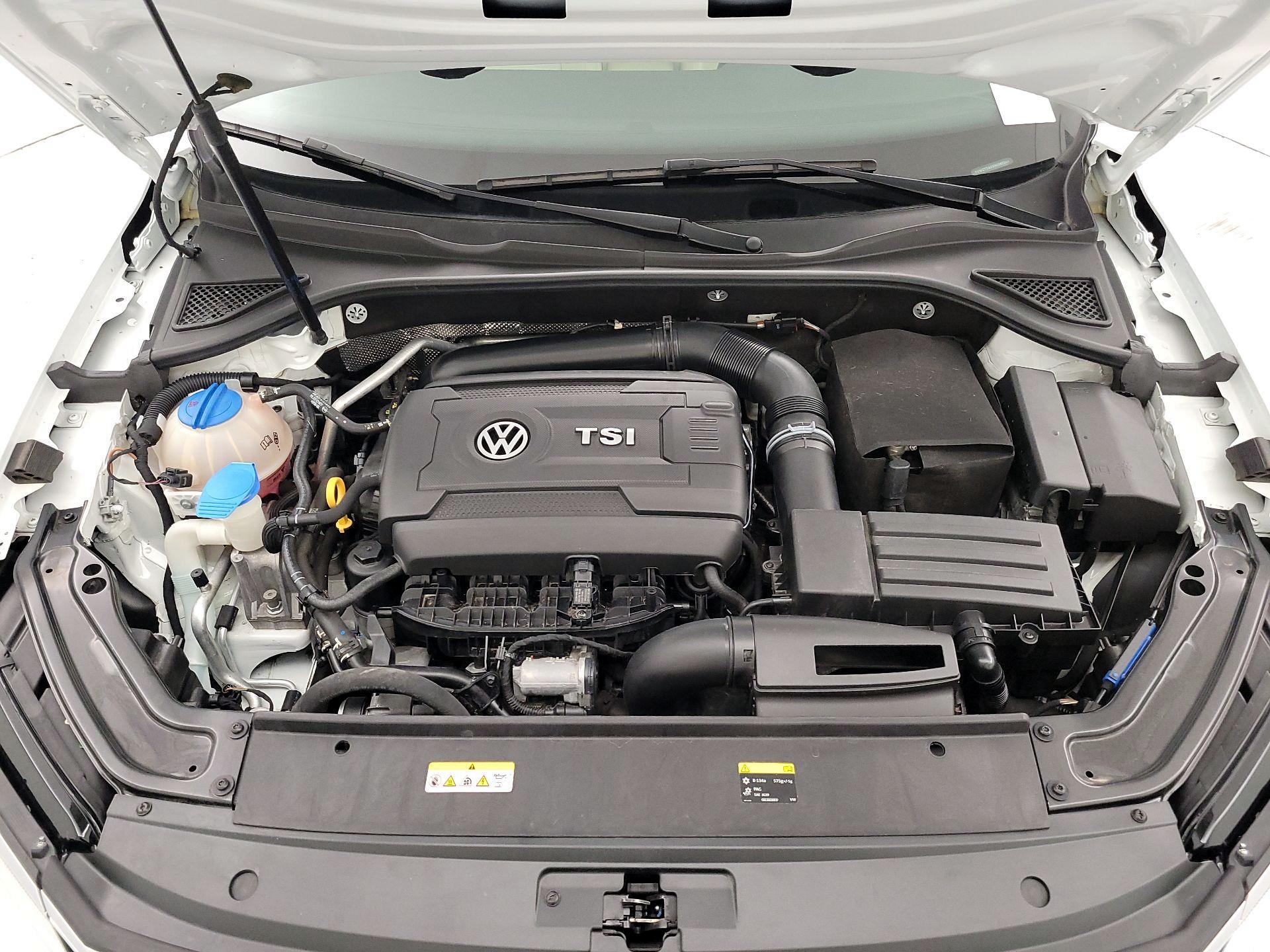 Thumbnail: 2017 Volkswagen Passat - 20