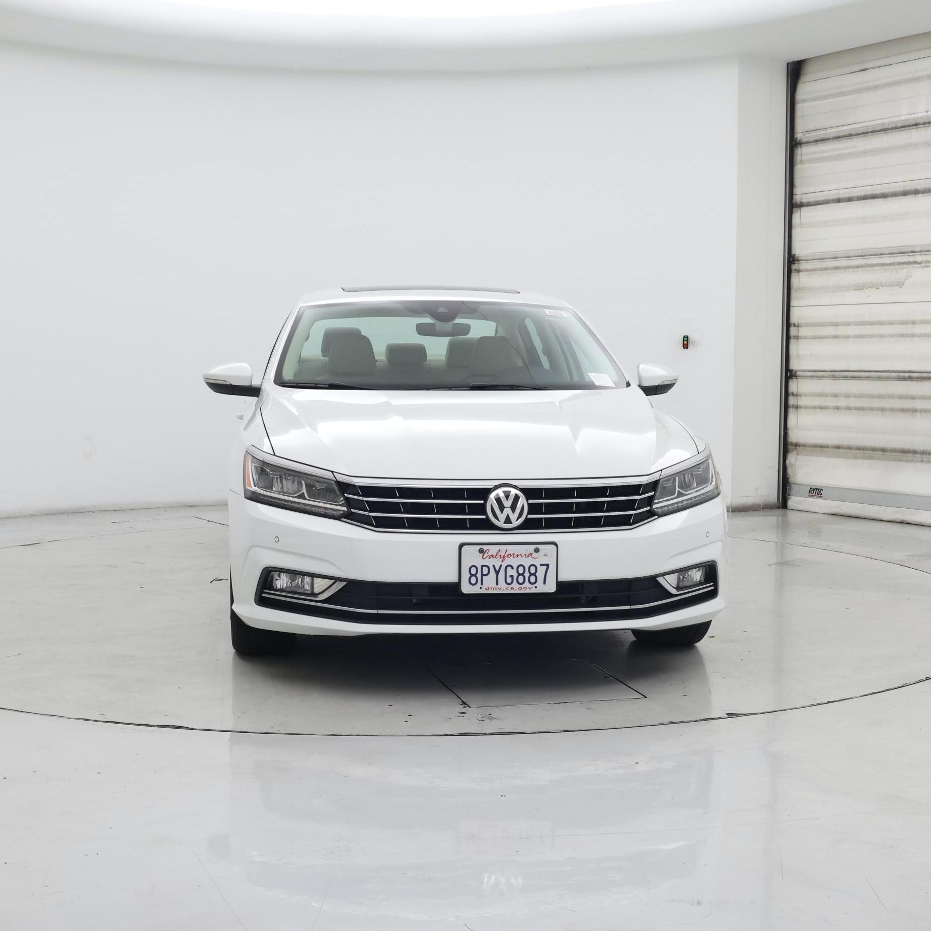 Thumbnail: 2017 Volkswagen Passat - 5