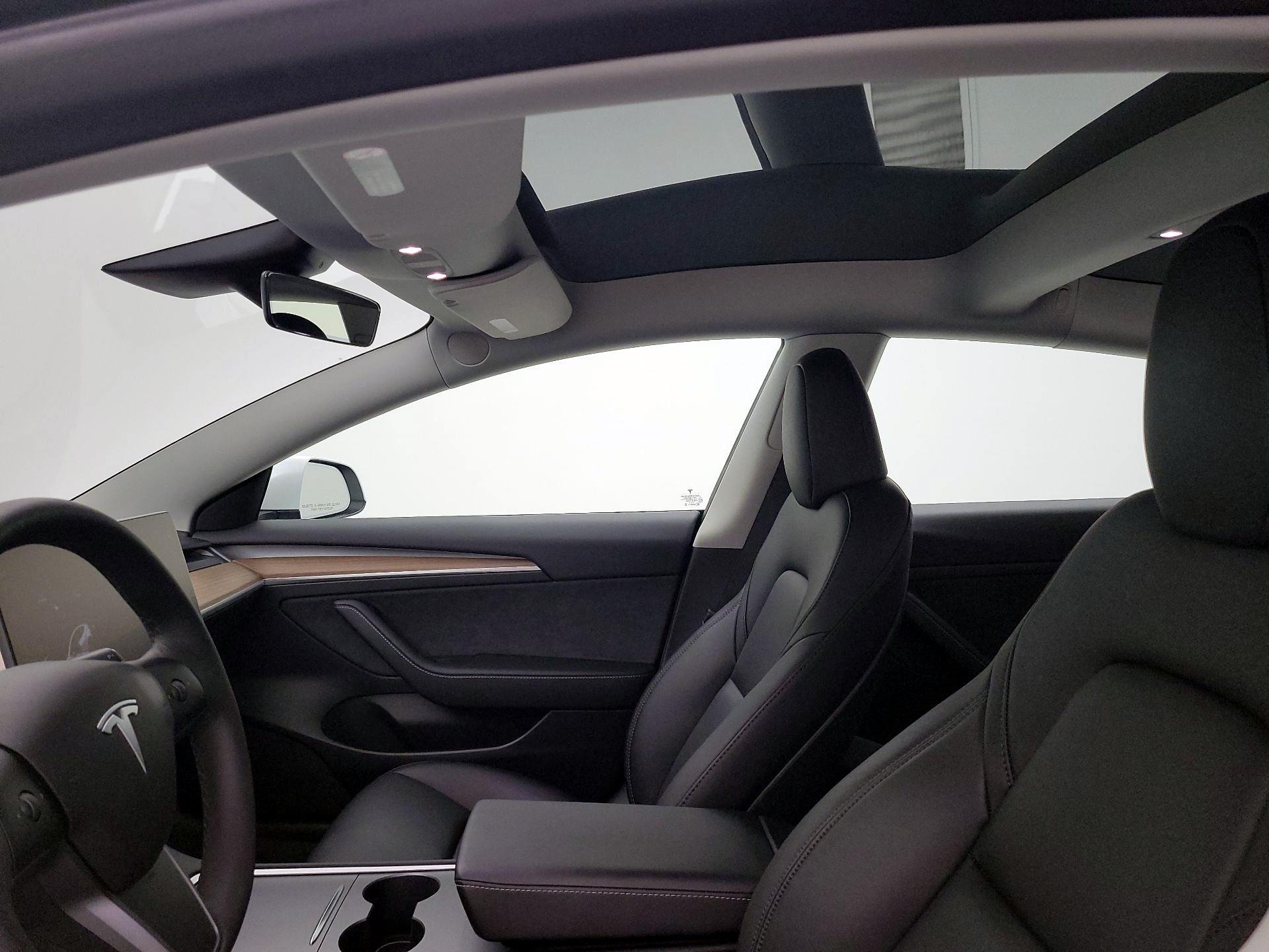 Thumbnail: 2023 Tesla Model 3 - 18