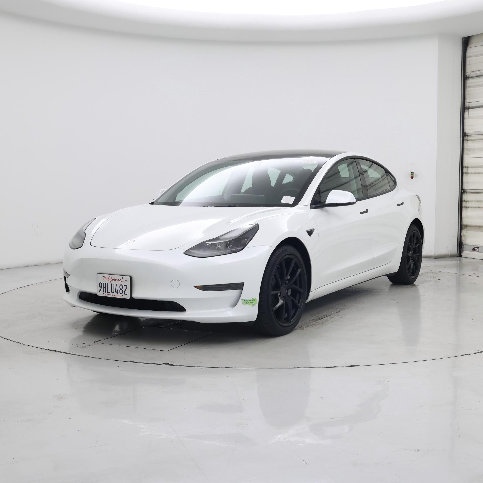 Thumbnail: 2023 Tesla Model 3 - 4