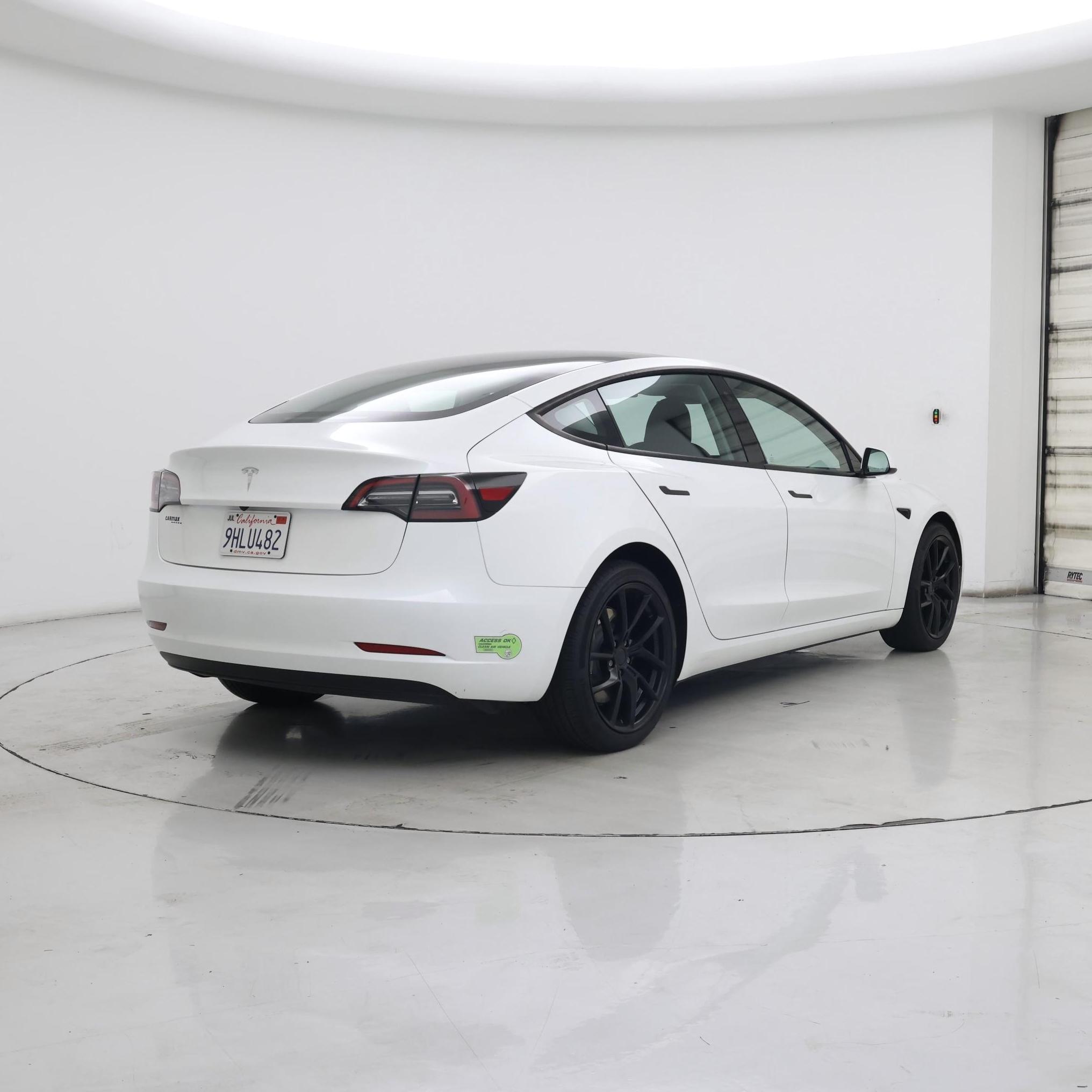 Thumbnail: 2023 Tesla Model 3 - 8