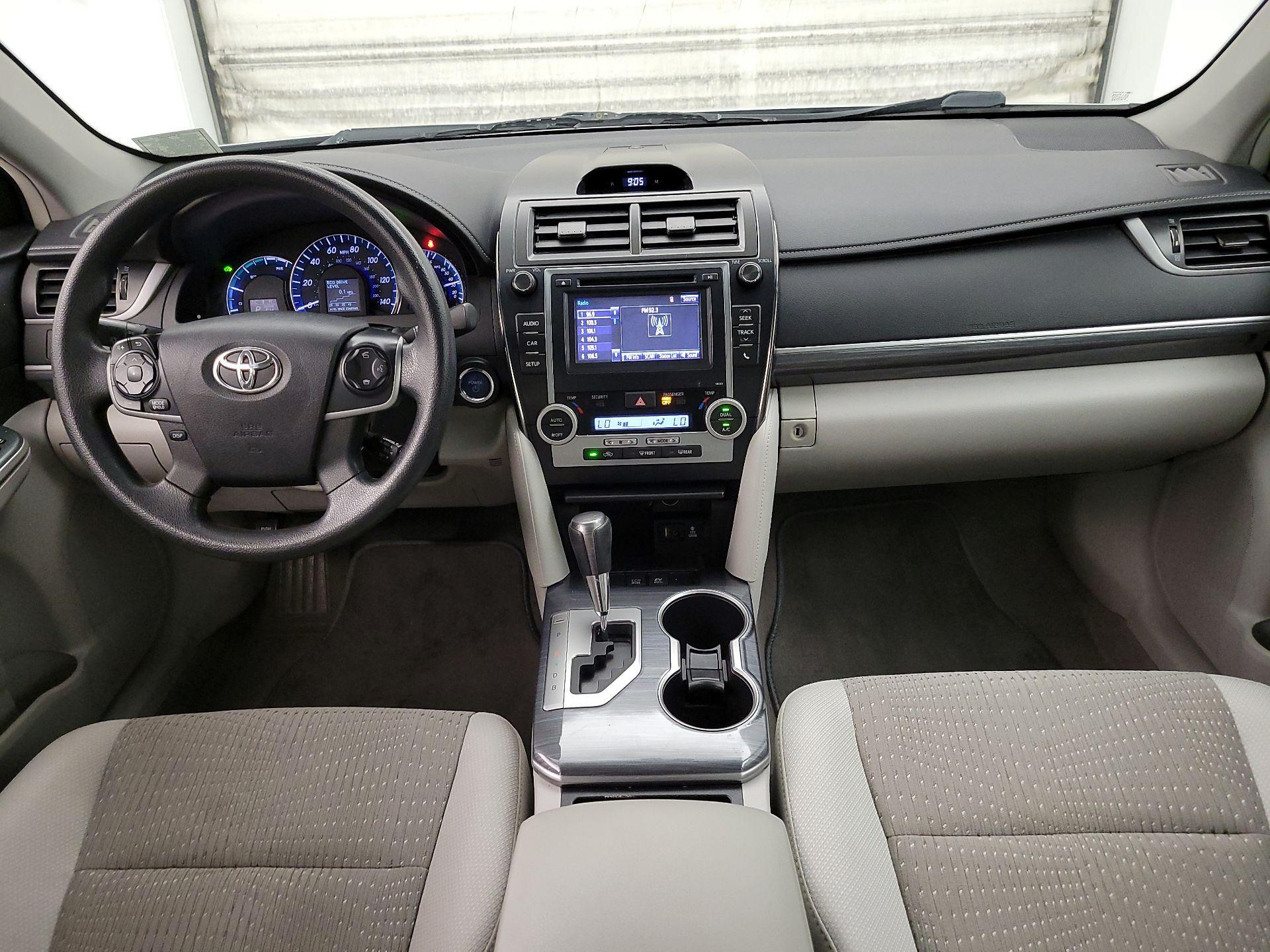 Thumbnail: 2014 Toyota Camry - 9