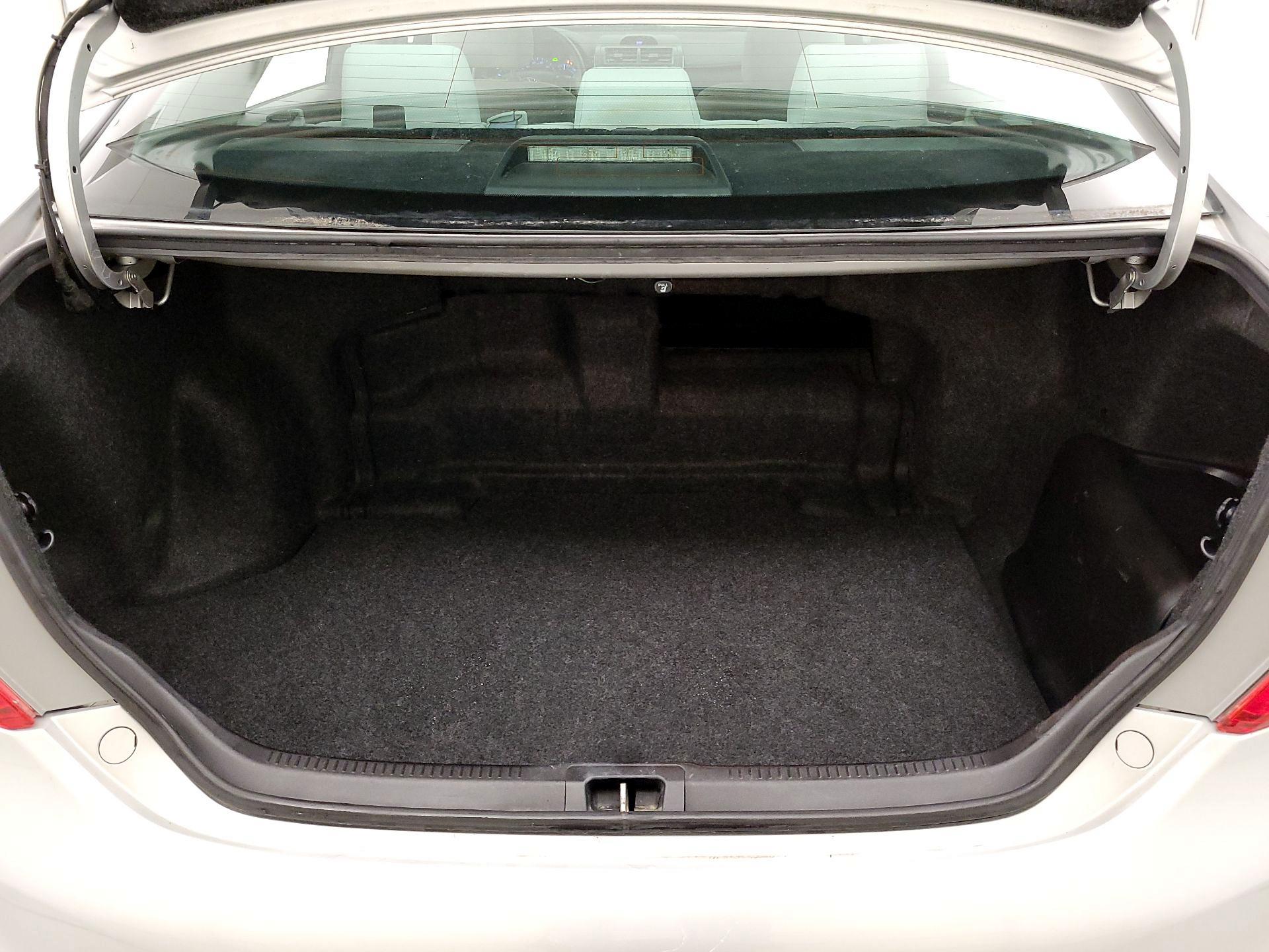 Thumbnail: 2014 Toyota Camry - 20