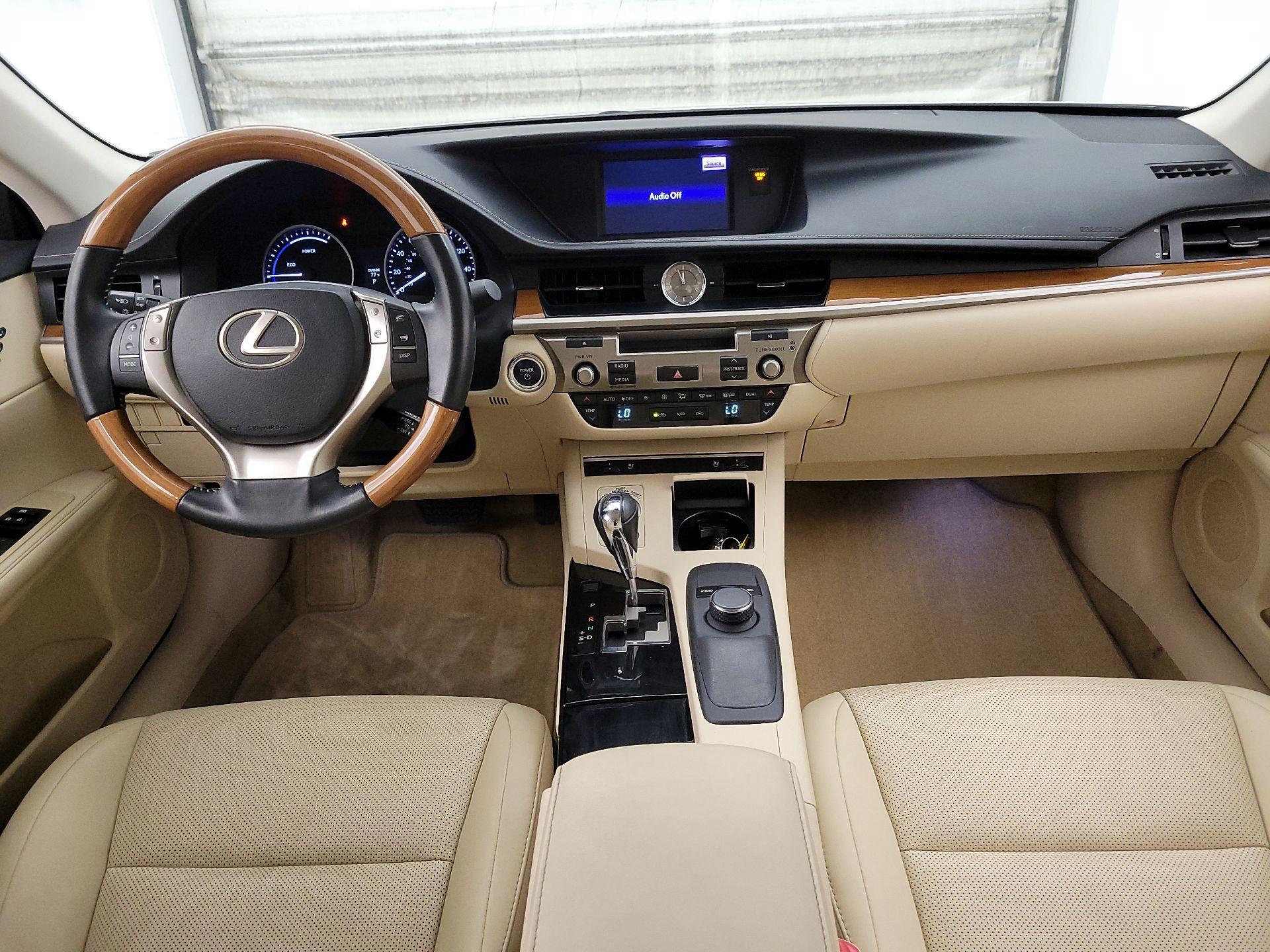 Thumbnail: 2014 Lexus ES - 9