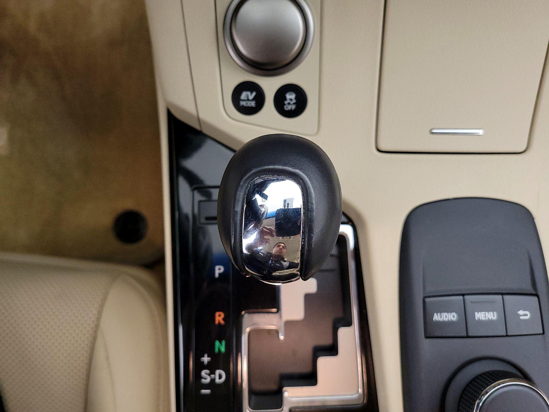 Thumbnail: 2014 Lexus ES - 17