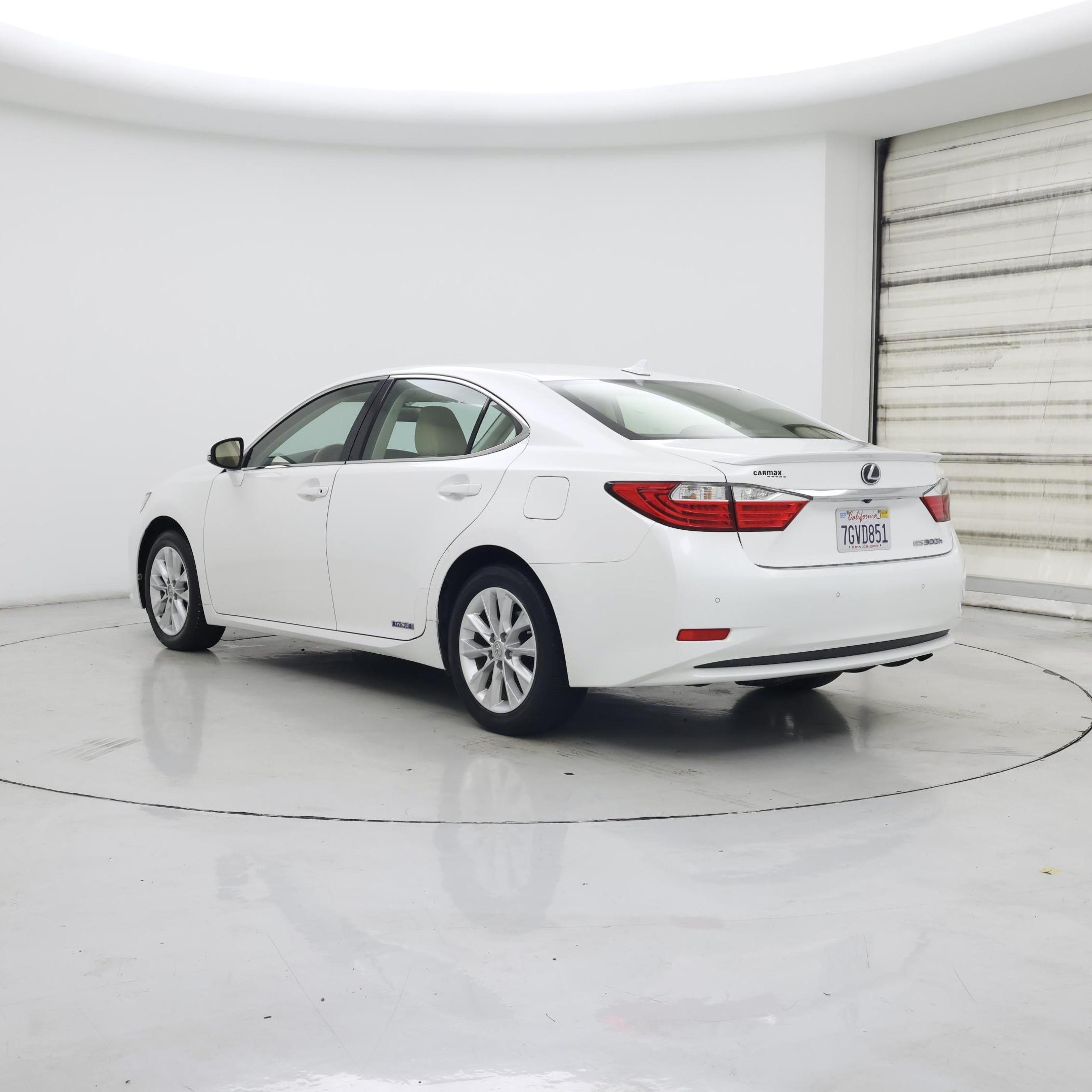 Thumbnail: 2014 Lexus ES - 2
