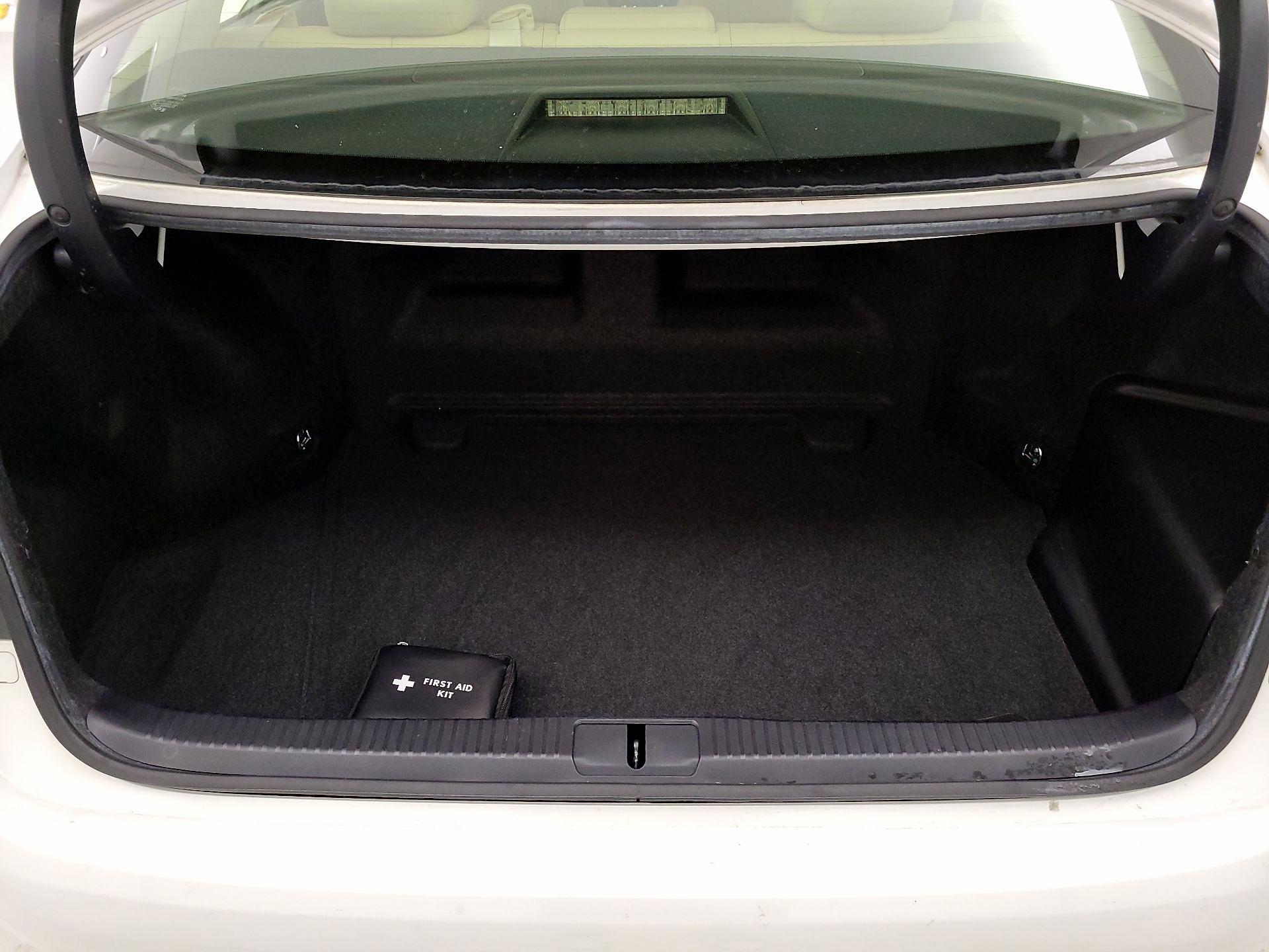 Thumbnail: 2014 Lexus ES - 20