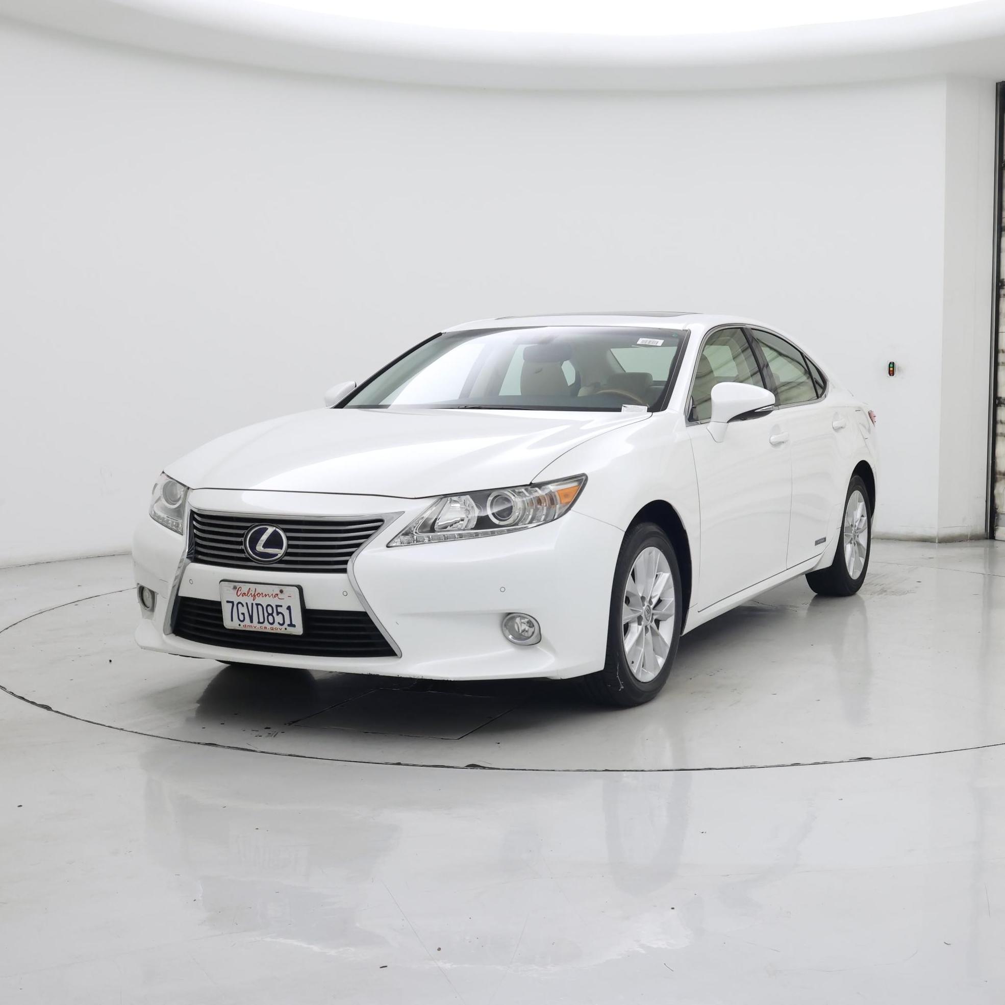 Thumbnail: 2014 Lexus ES - 4