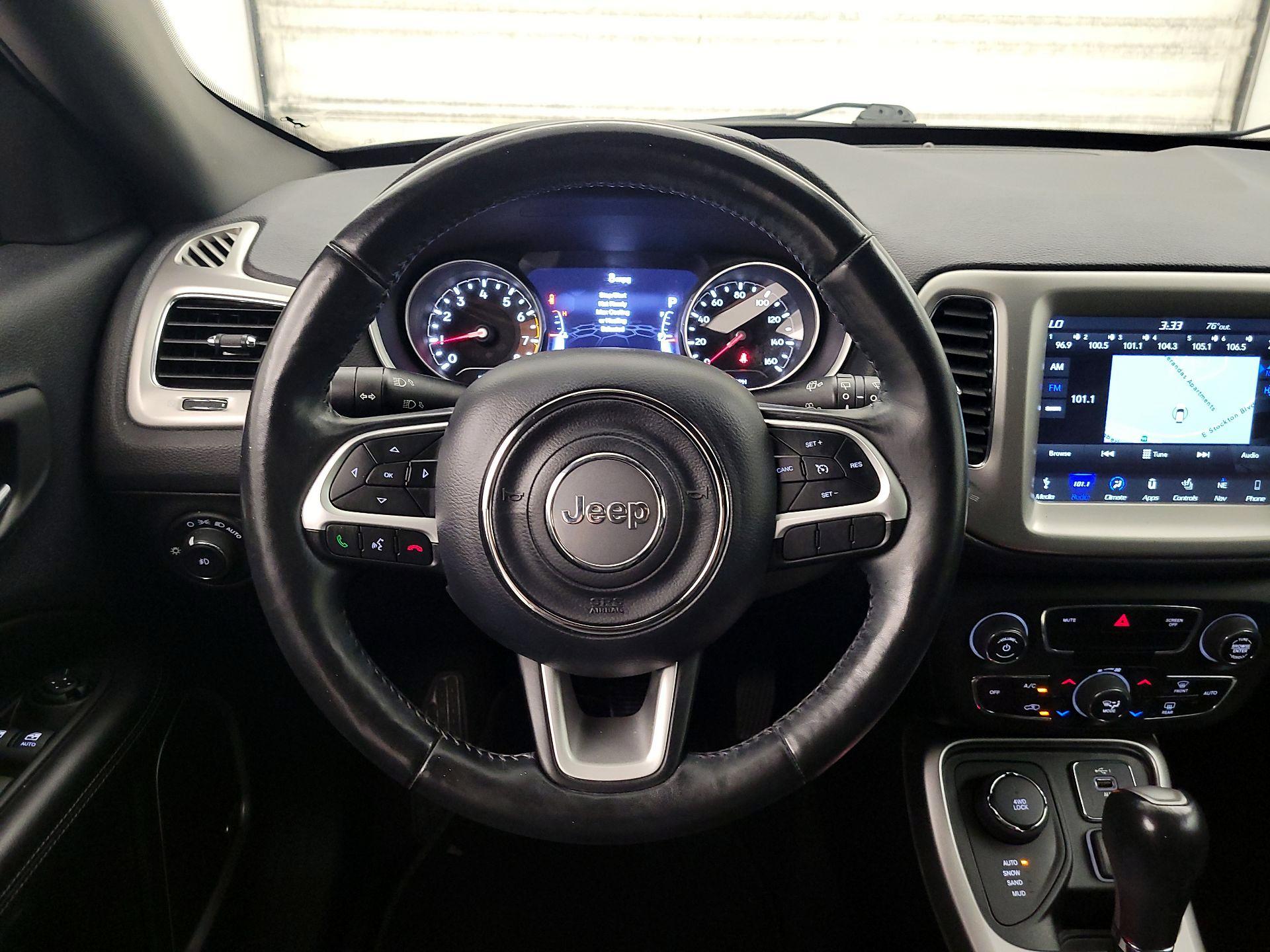 Thumbnail: 2020 Jeep Compass - 10
