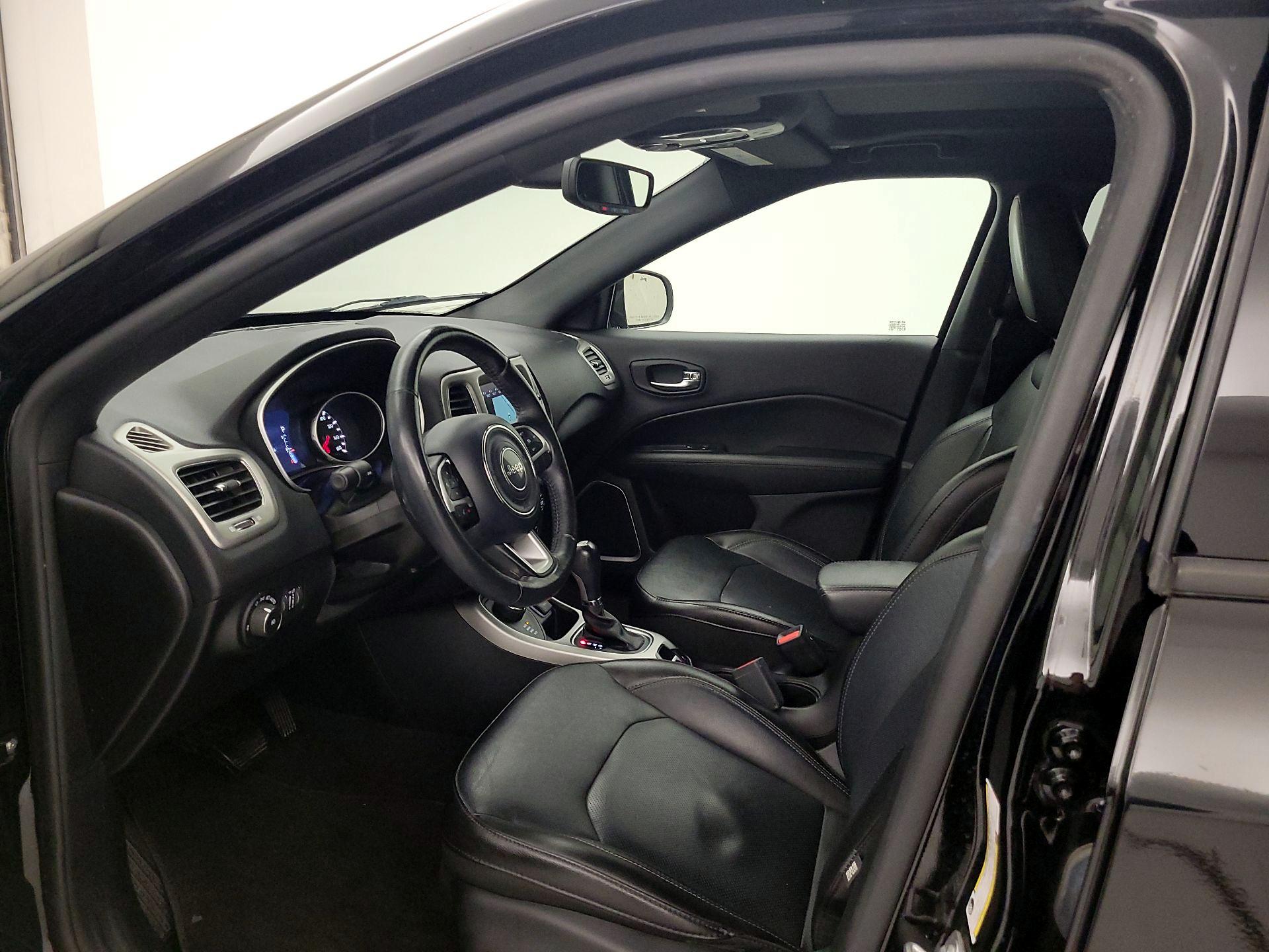 Thumbnail: 2020 Jeep Compass - 11