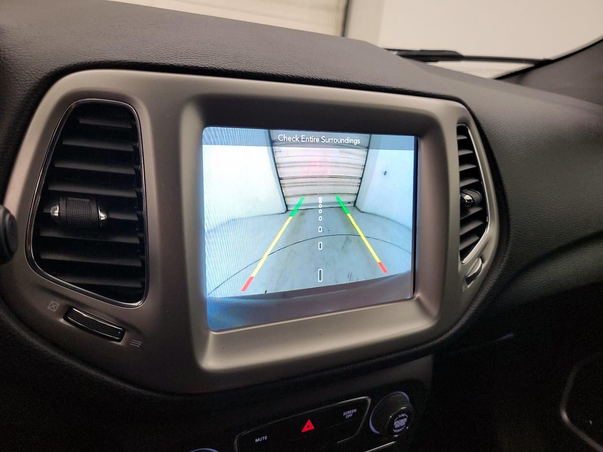 Thumbnail: 2020 Jeep Compass - 15