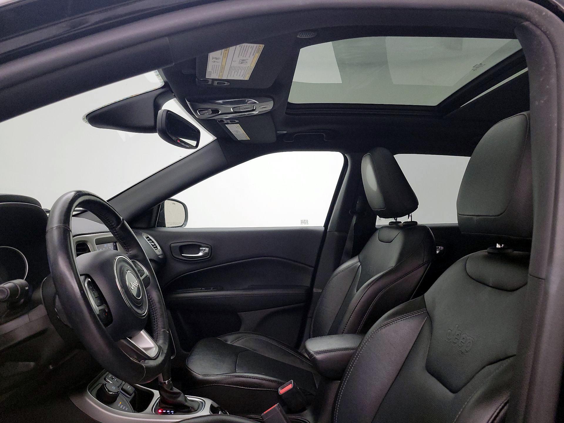 Thumbnail: 2020 Jeep Compass - 20