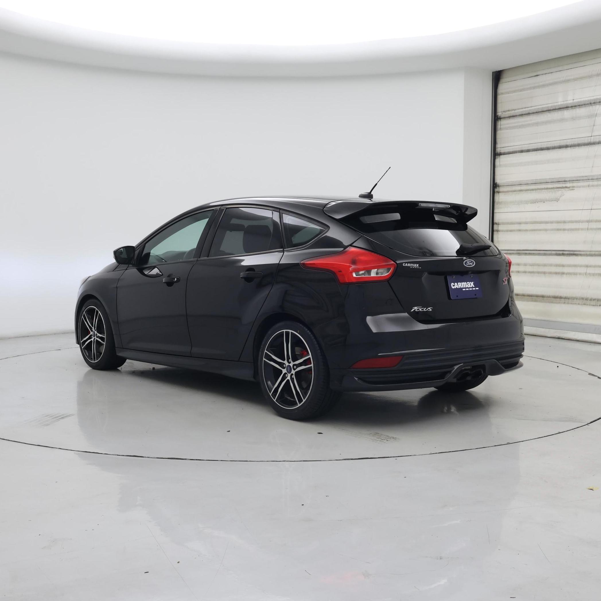 Thumbnail: 2018 Ford Focus - 2