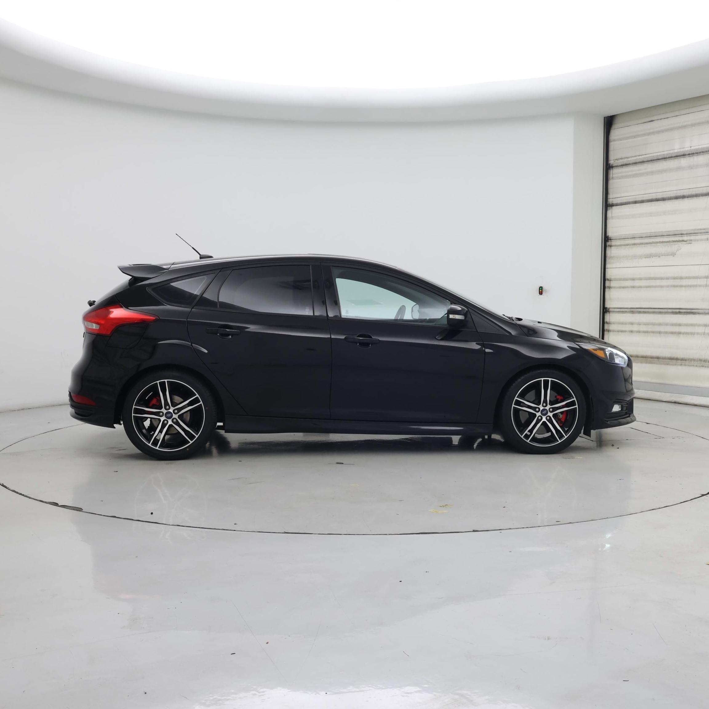 Thumbnail: 2018 Ford Focus - 7