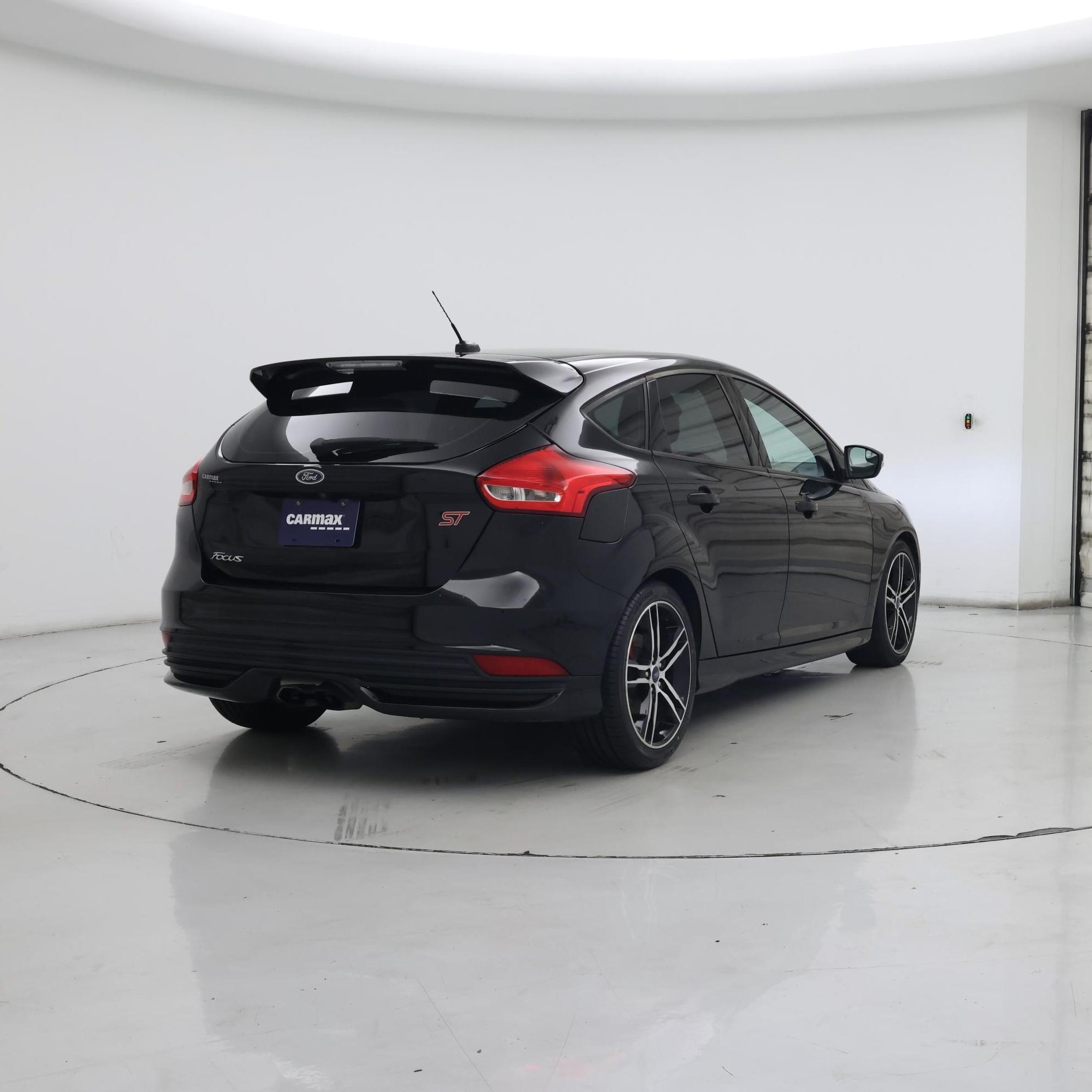 Thumbnail: 2018 Ford Focus - 8