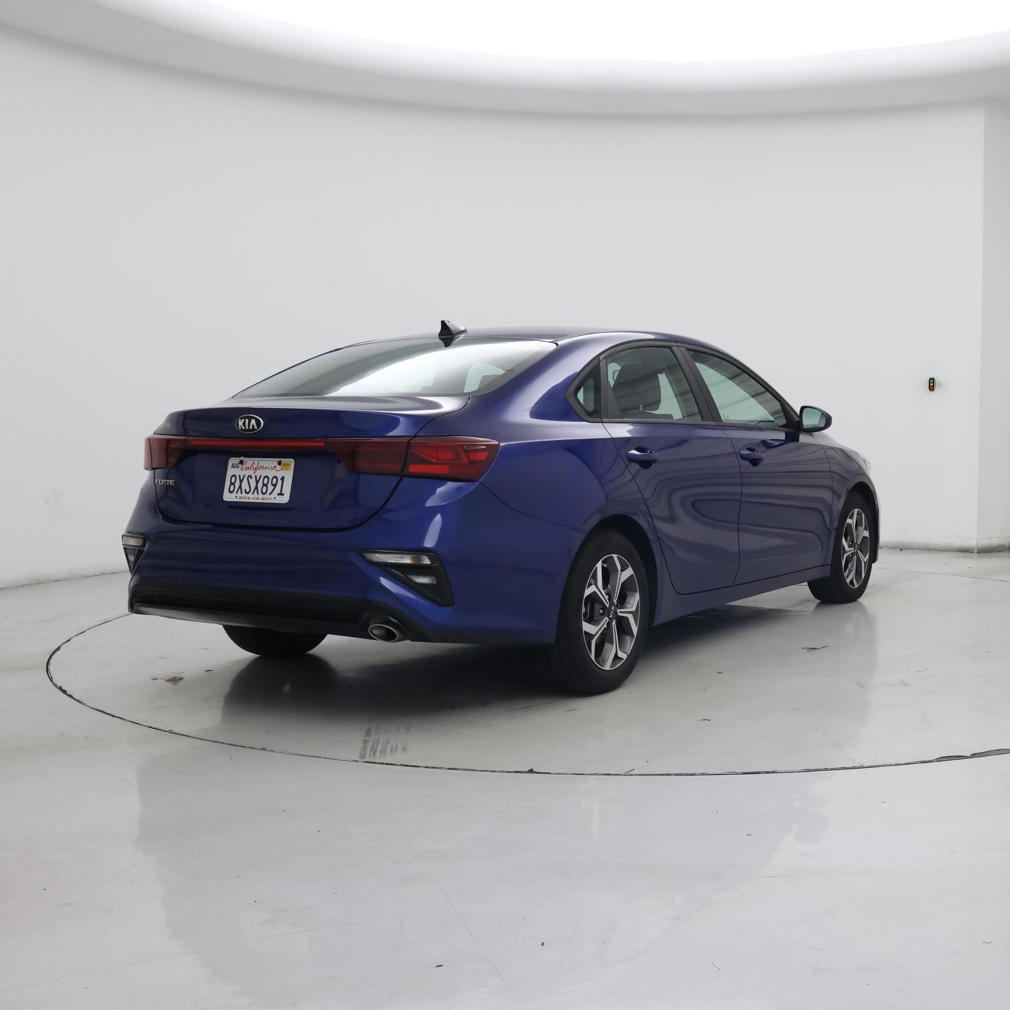 Thumbnail: 2021 Kia Forte - 8