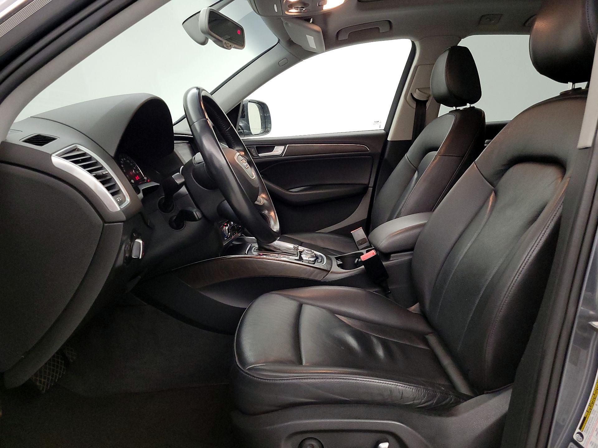 Thumbnail: 2016 Audi Q5 - 11
