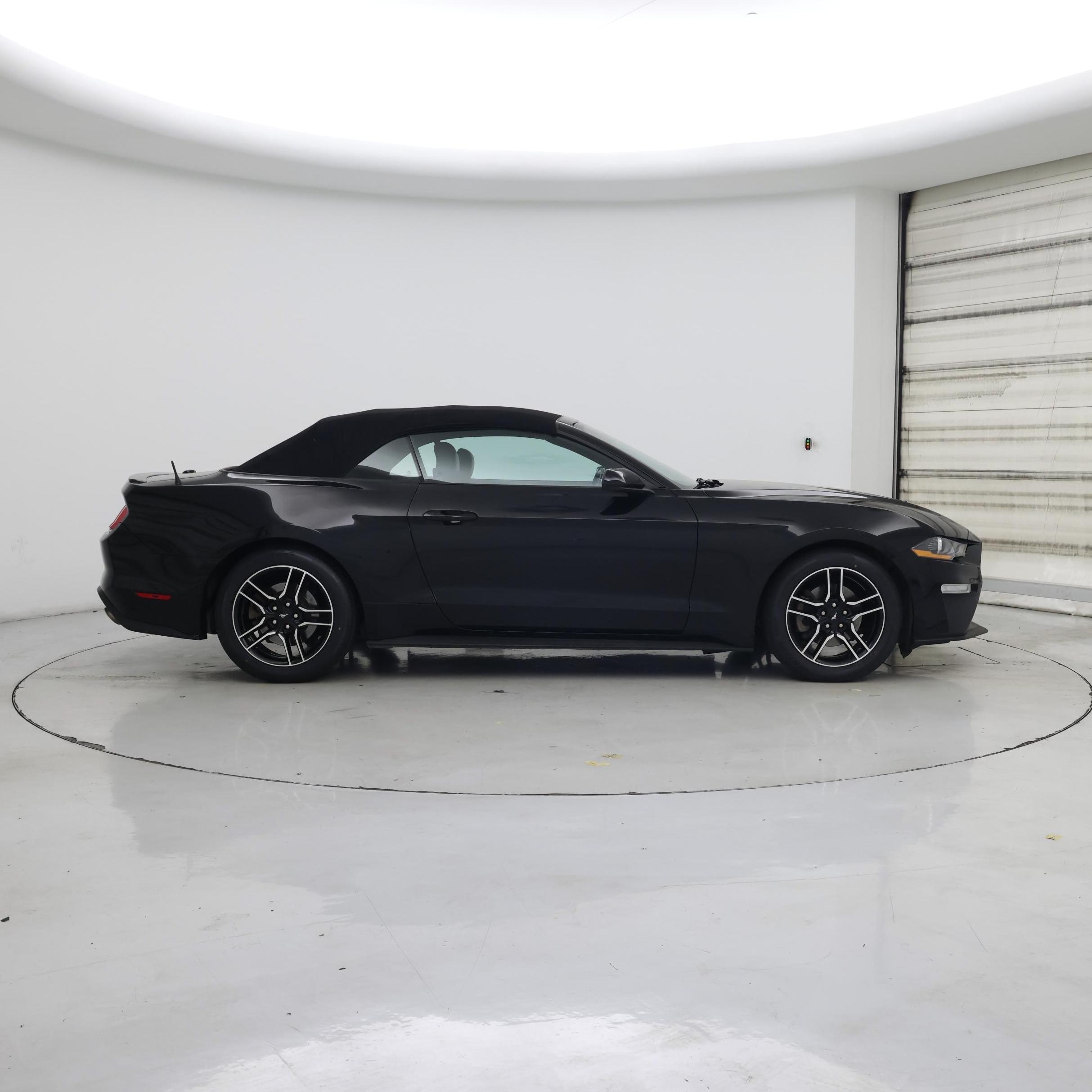 Thumbnail: 2021 Ford Mustang - 7