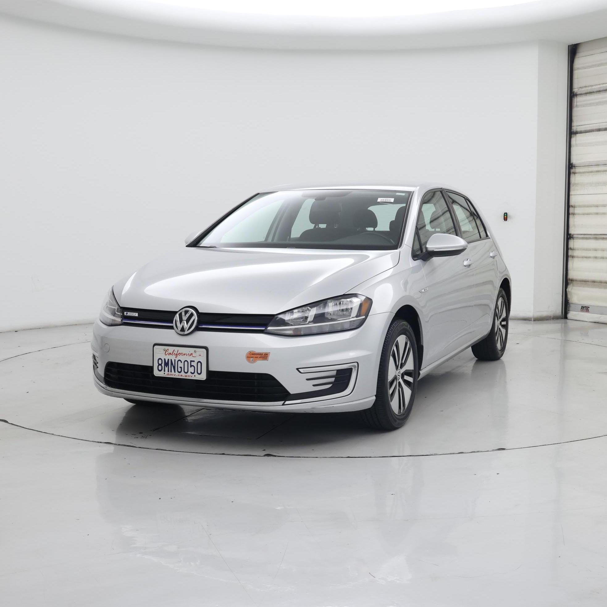 Thumbnail: 2019 Volkswagen e-Golf - 4