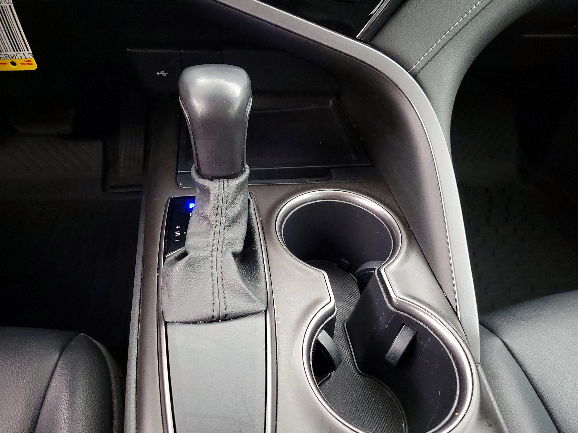 Thumbnail: 2021 Toyota Camry - 17