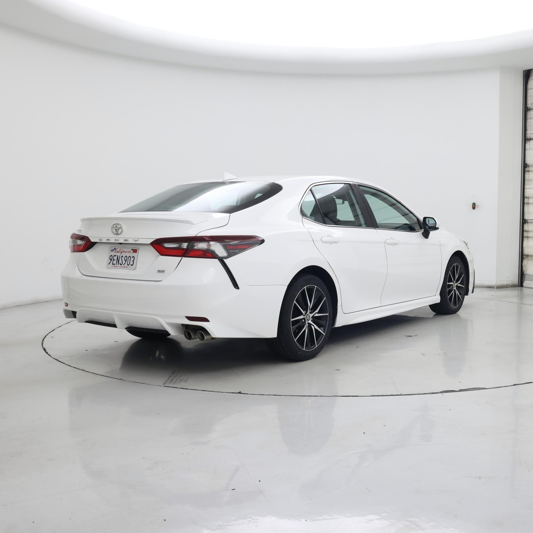Thumbnail: 2021 Toyota Camry - 8