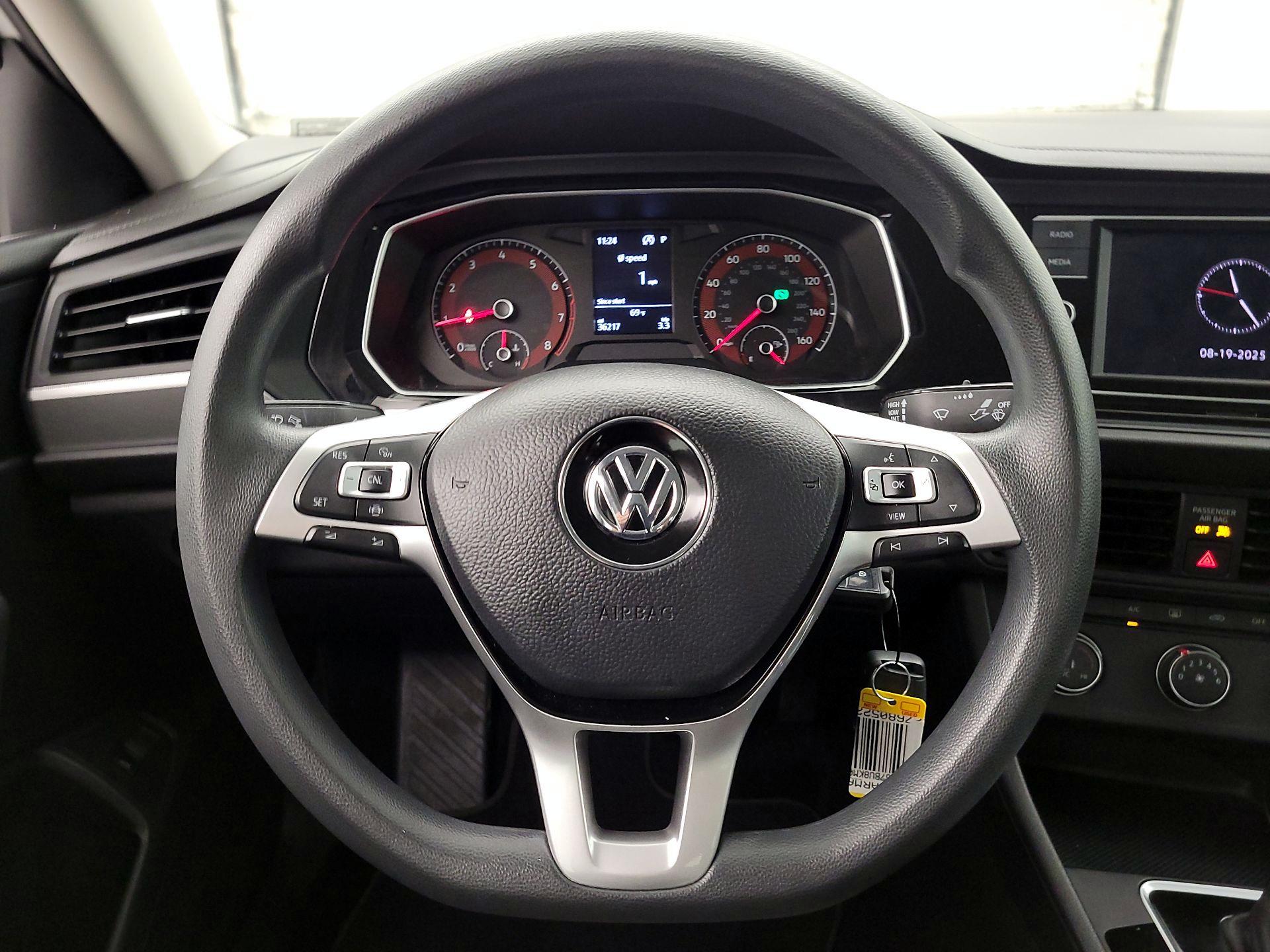 Thumbnail: 2019 Volkswagen Jetta - 10