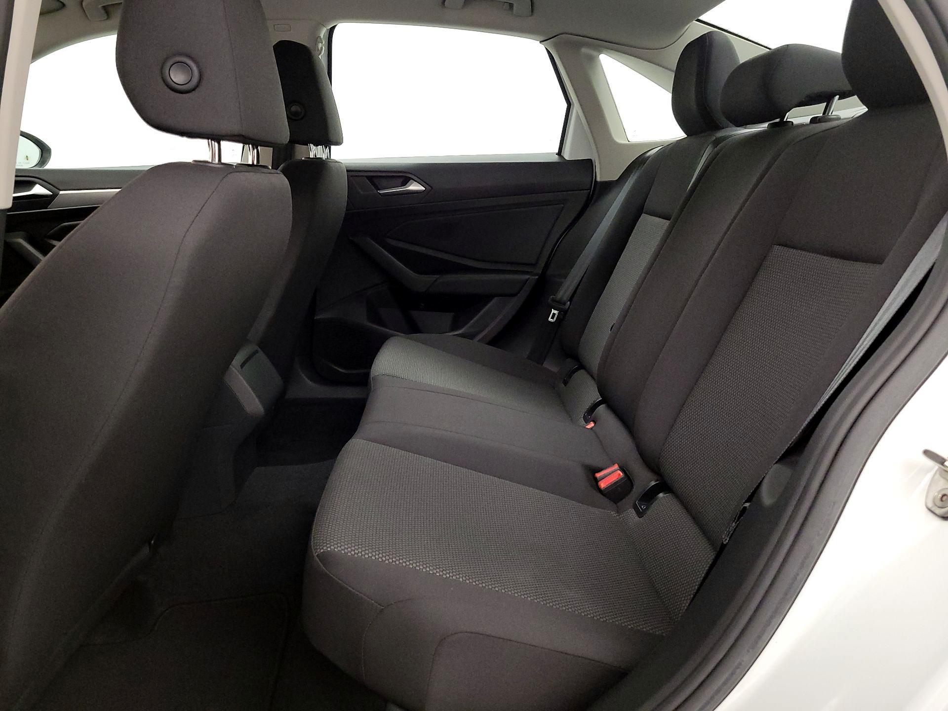 Thumbnail: 2019 Volkswagen Jetta - 18