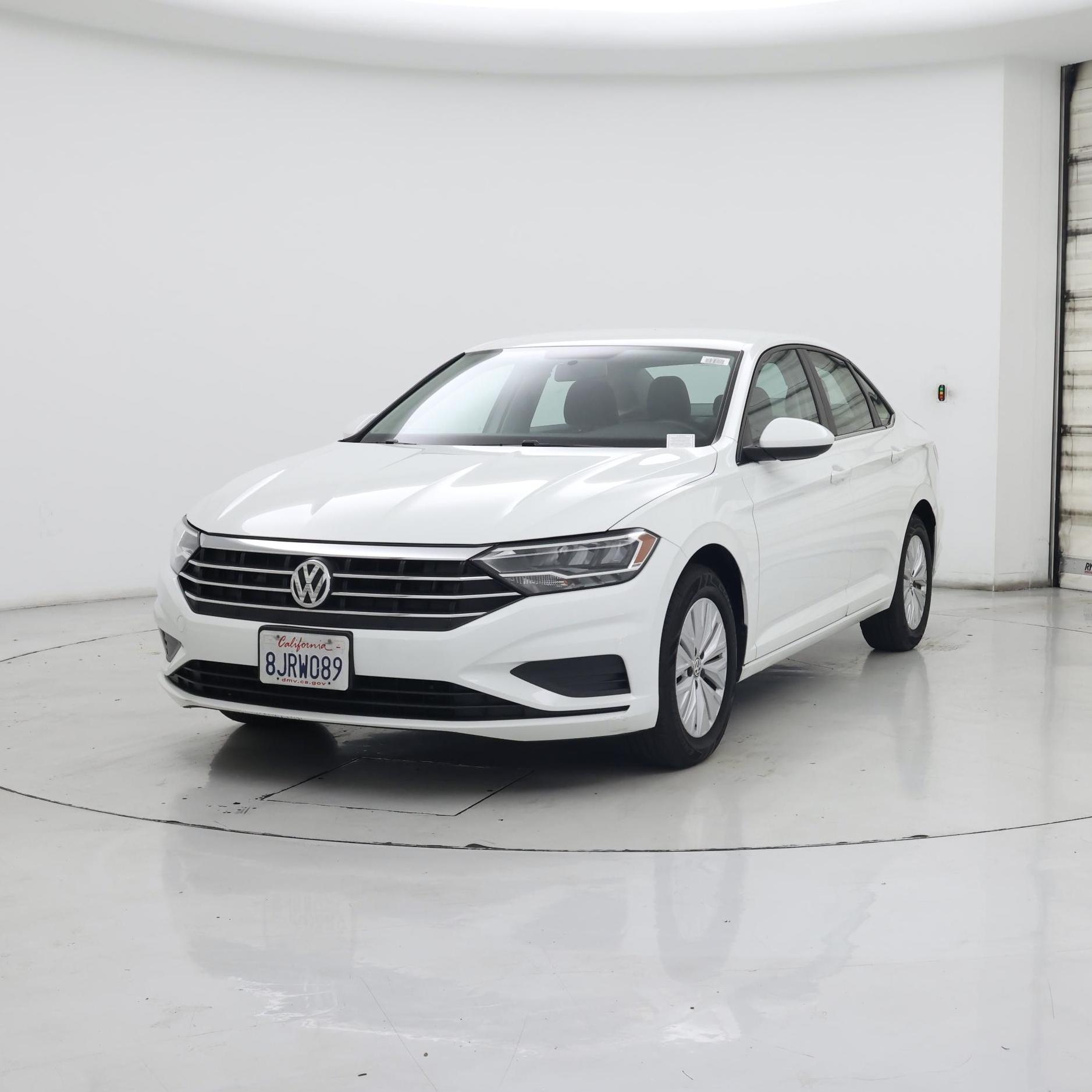 Thumbnail: 2019 Volkswagen Jetta - 4