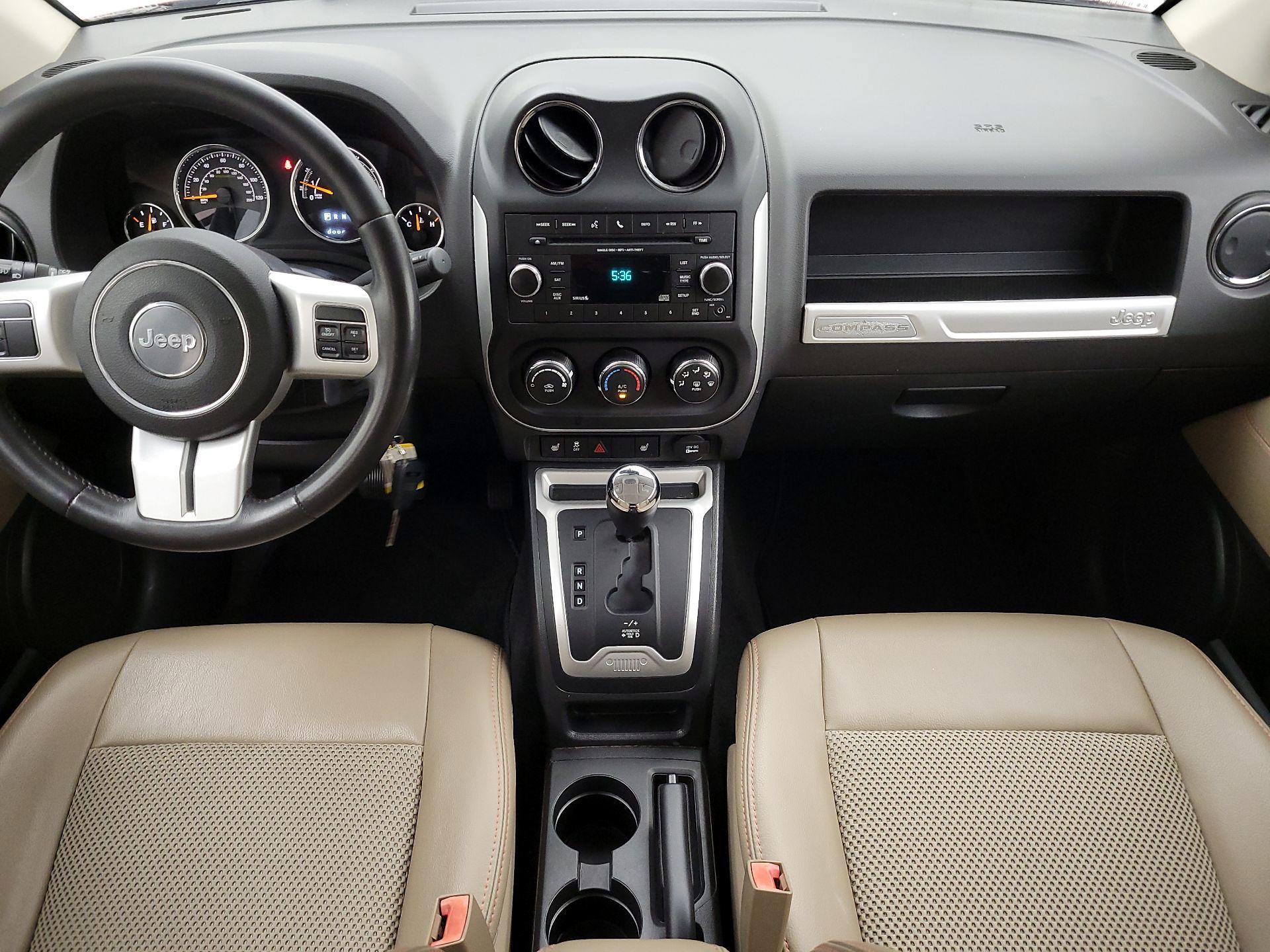 Thumbnail: 2015 Jeep Compass - 9