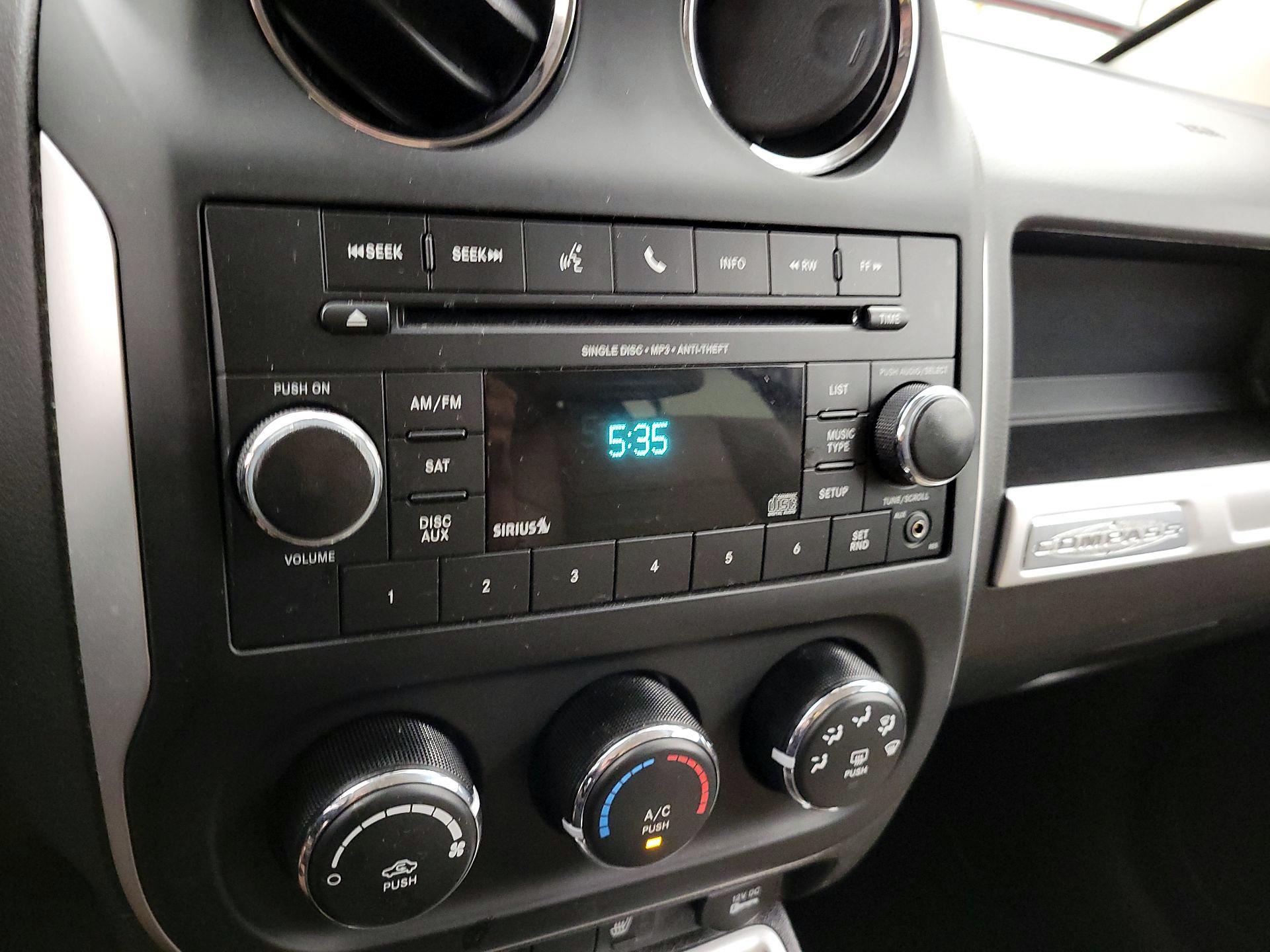 Thumbnail: 2015 Jeep Compass - 13