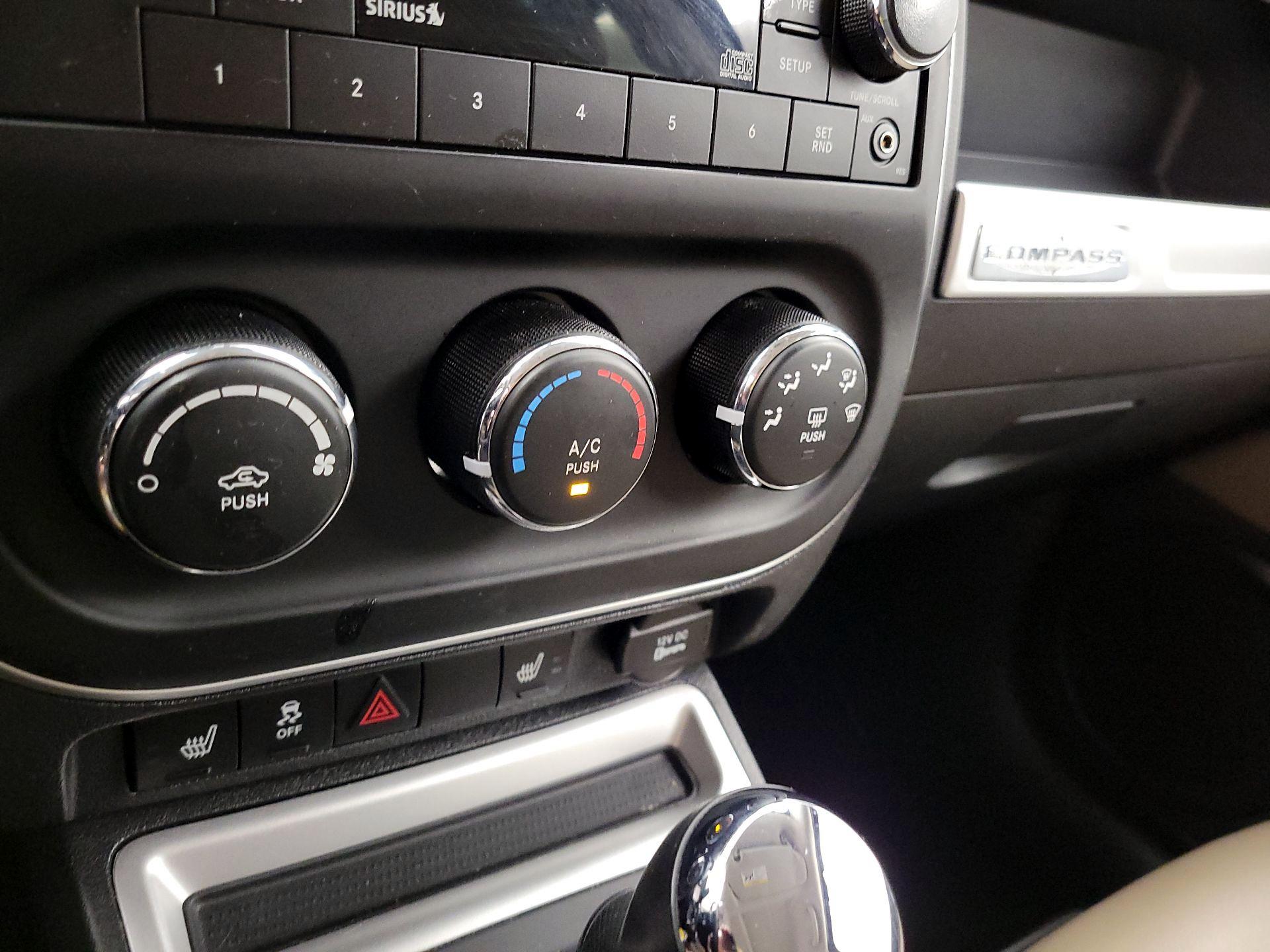 Thumbnail: 2015 Jeep Compass - 14