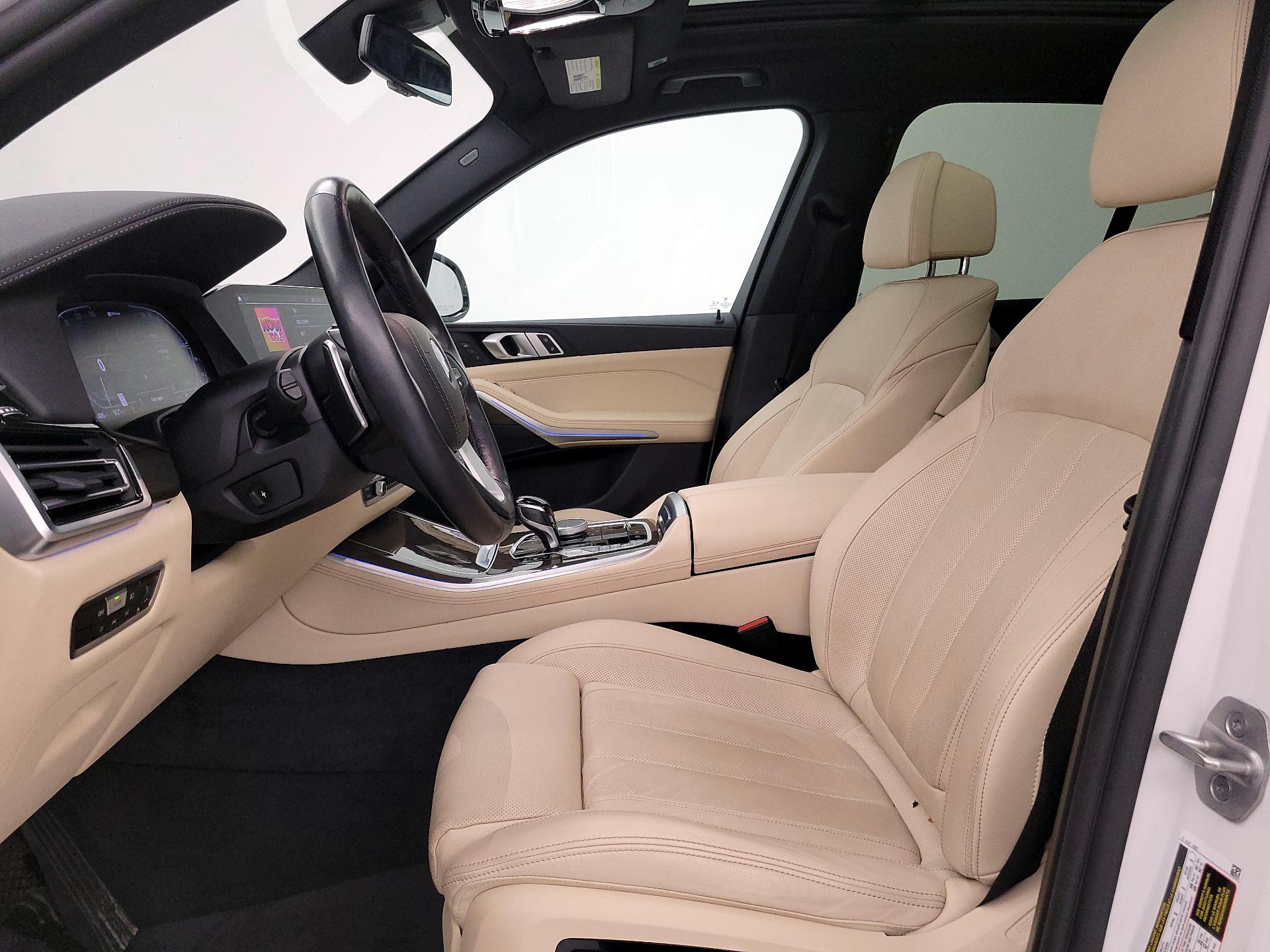 Thumbnail: 2022 BMW X5 - 11