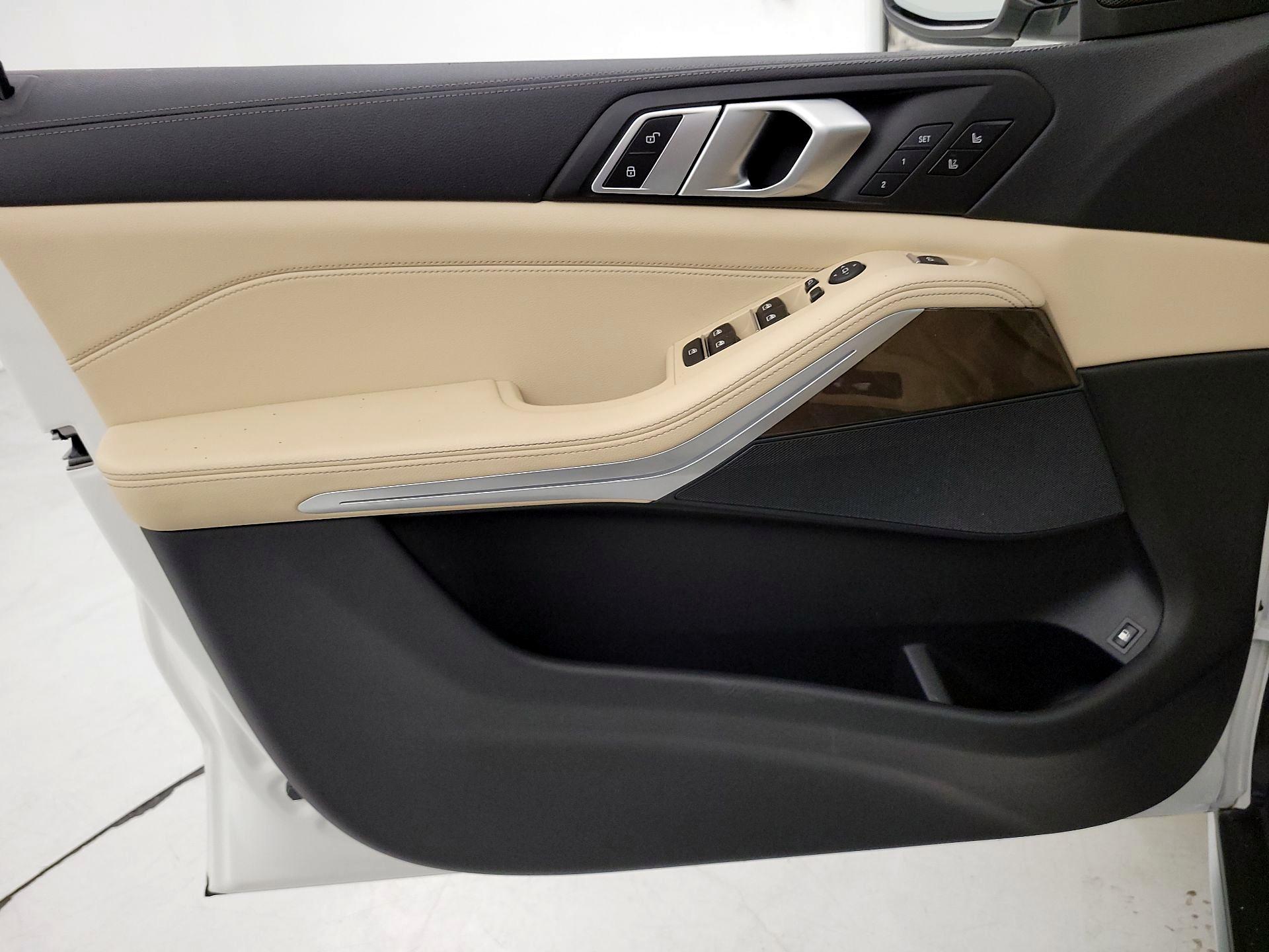 Thumbnail: 2022 BMW X5 - 12