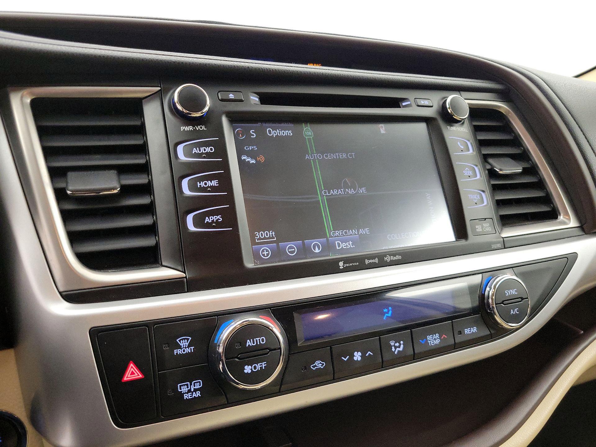 Thumbnail: 2019 Toyota Highlander - 14