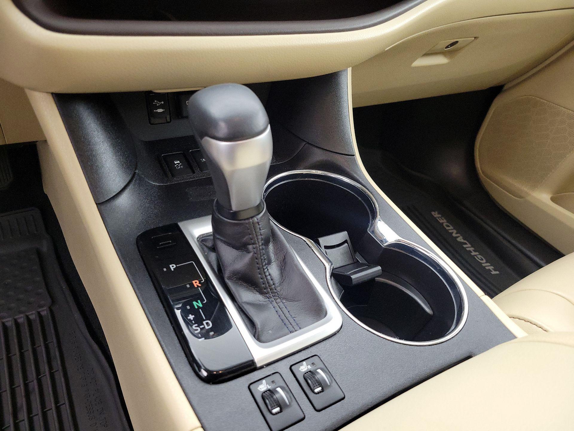 Thumbnail: 2019 Toyota Highlander - 18