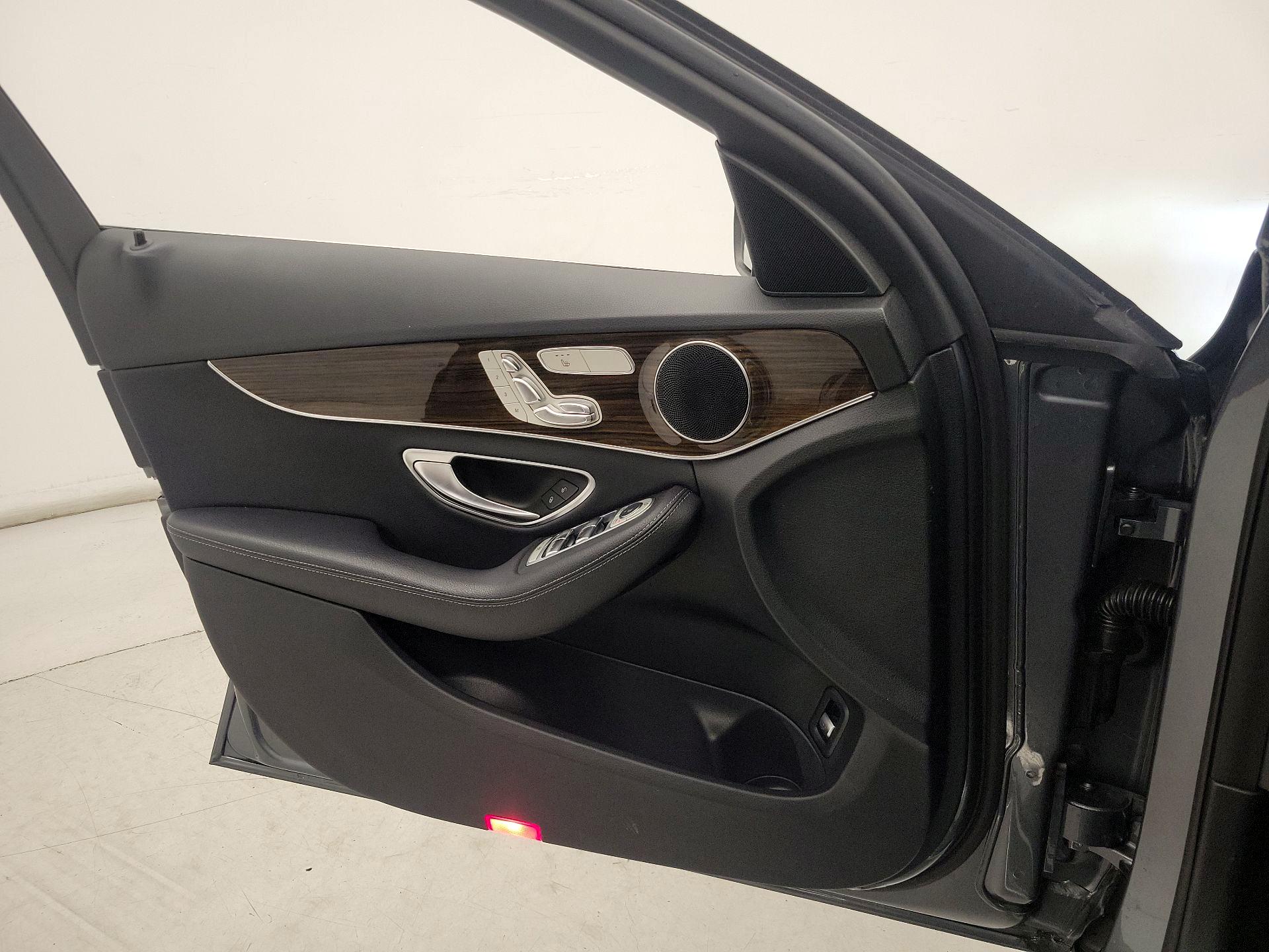 Thumbnail: 2018 Mercedes-Benz C-Class - 12