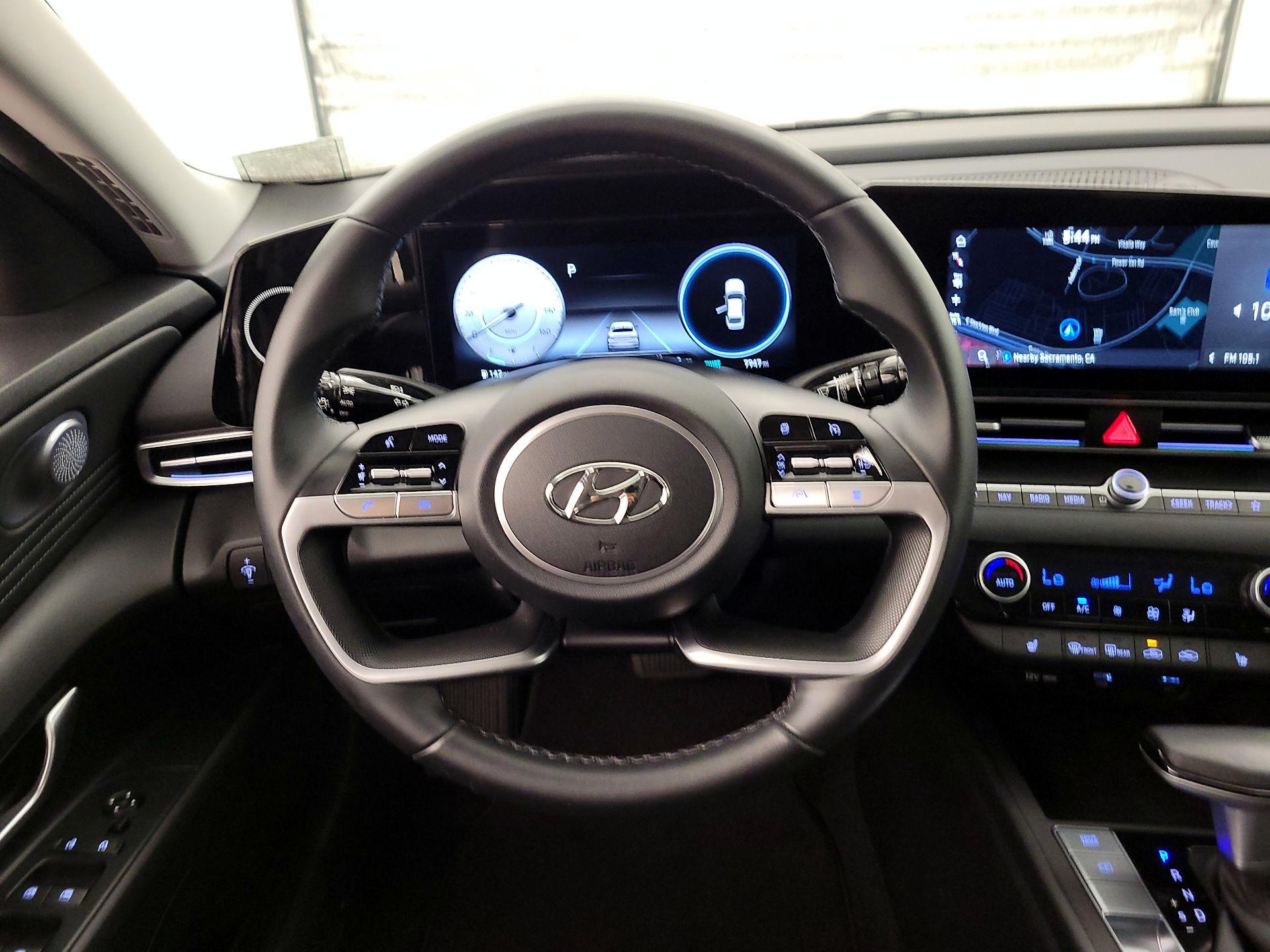 Thumbnail: 2023 Hyundai Elantra - 10