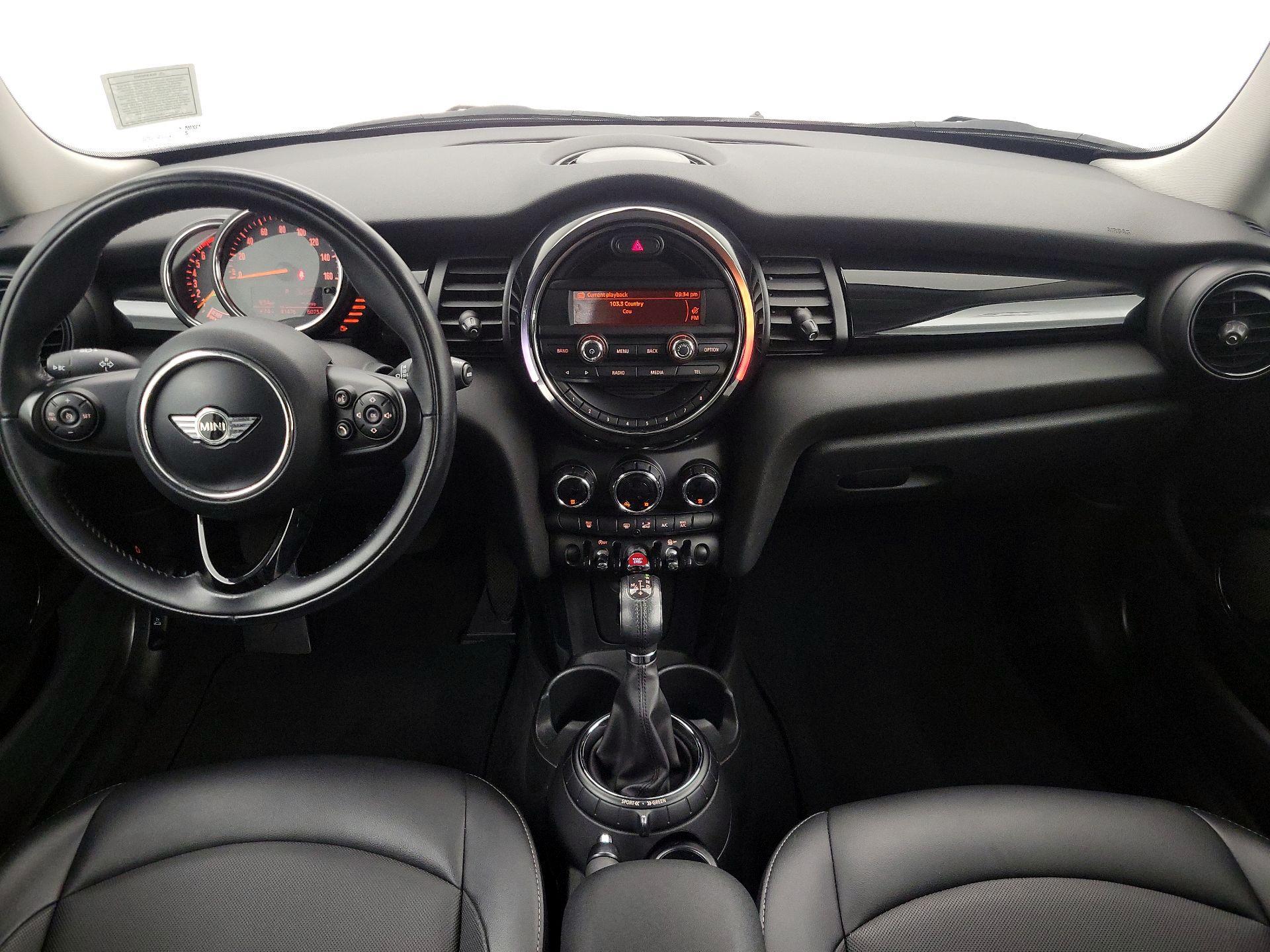 Thumbnail: 2016 MINI Cooper Hardtop - 9