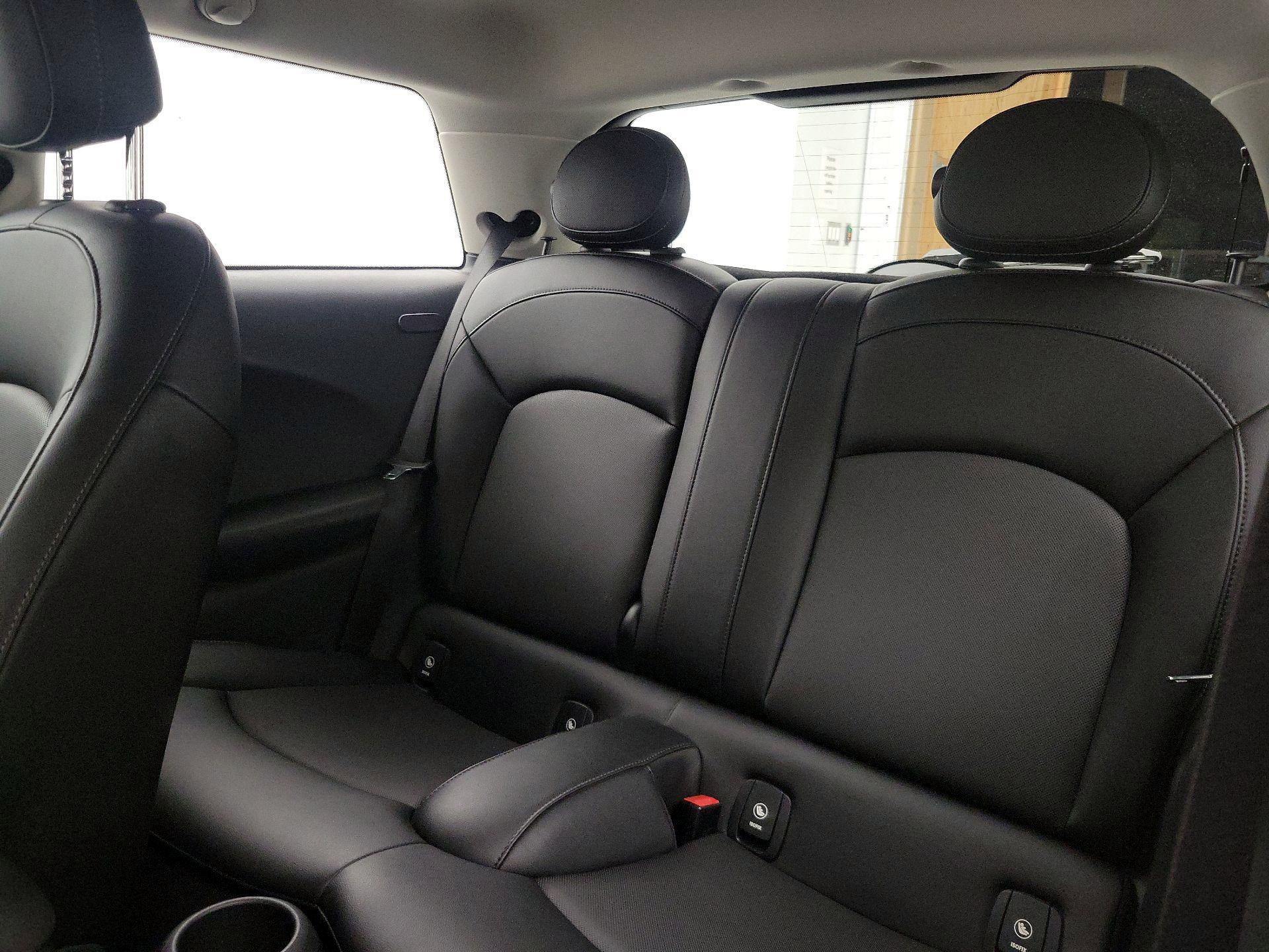 Thumbnail: 2016 MINI Cooper Hardtop - 19