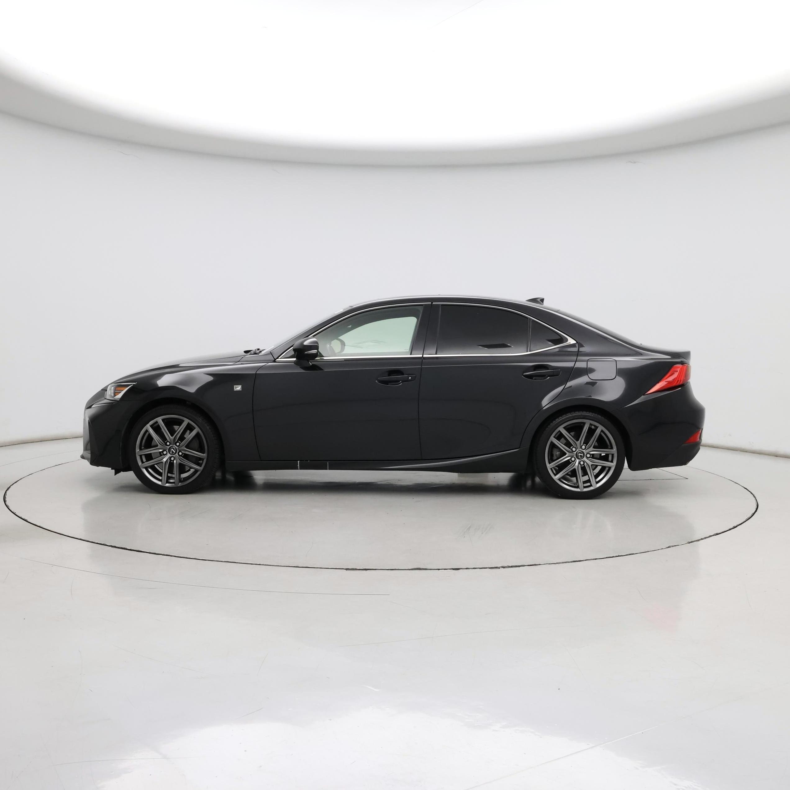 Thumbnail: 2017 Lexus IS - 3