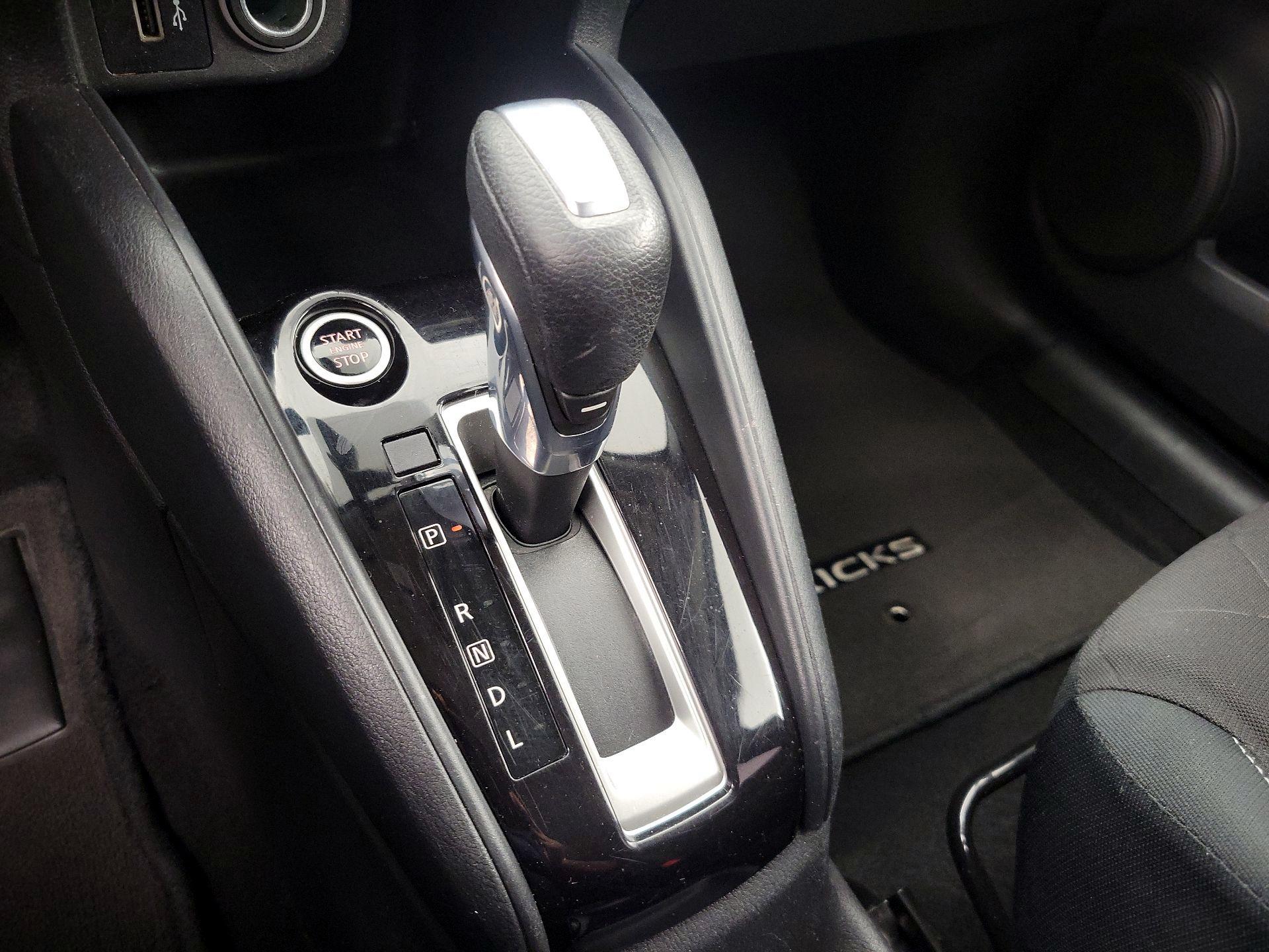 Thumbnail: 2020 Nissan Kicks - 17