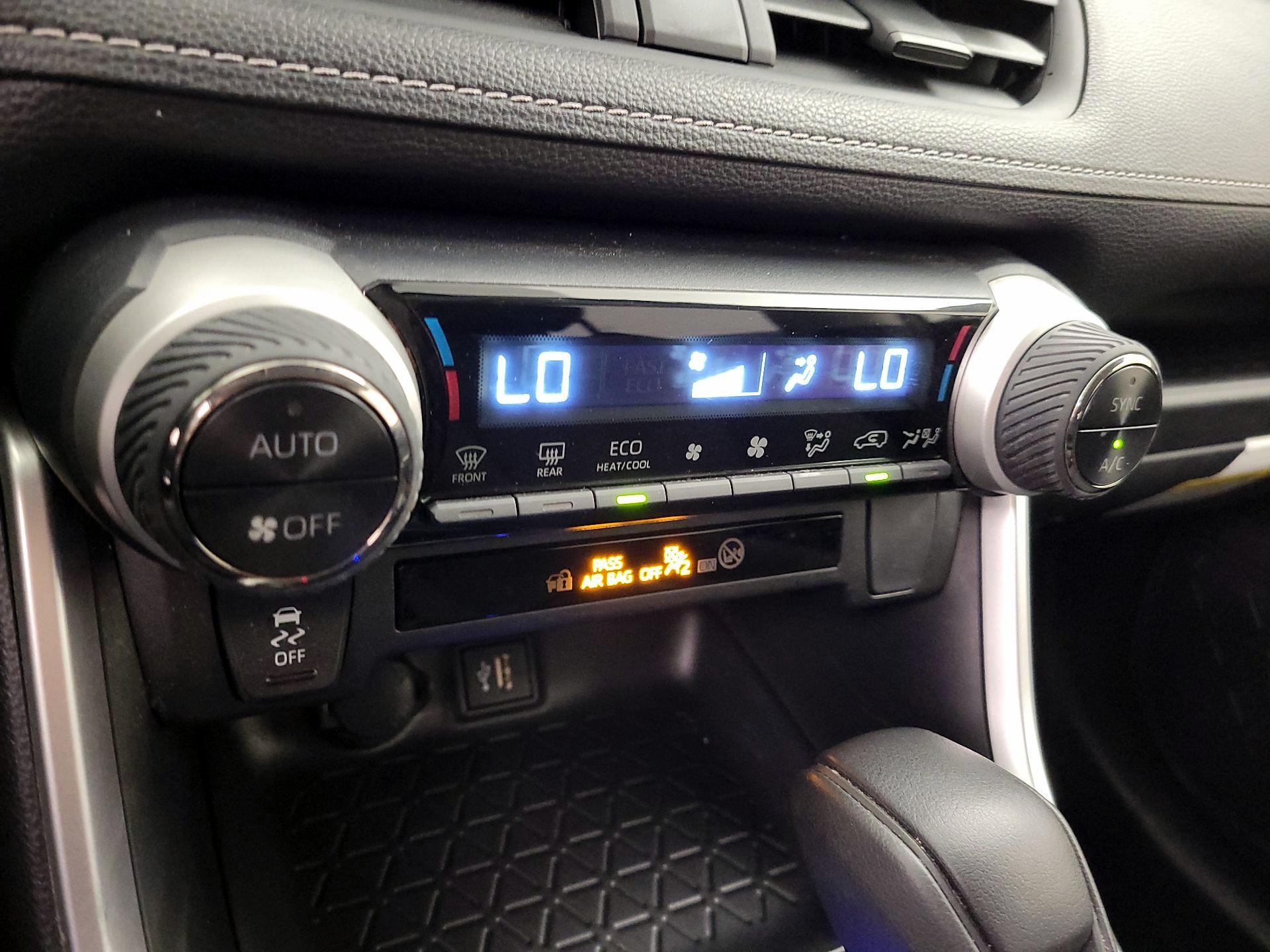 Thumbnail: 2023 Toyota RAV4 - 15