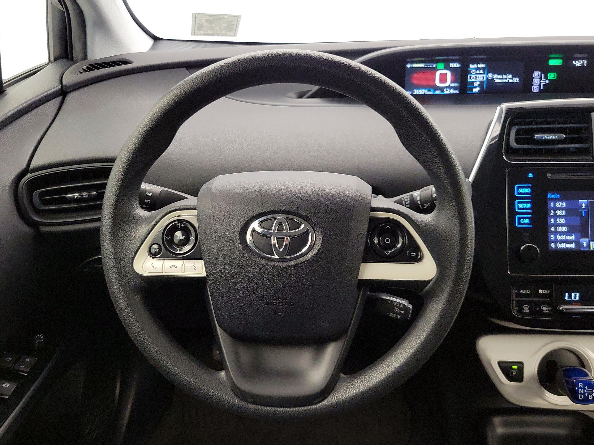 Thumbnail: 2016 Toyota Prius - 10