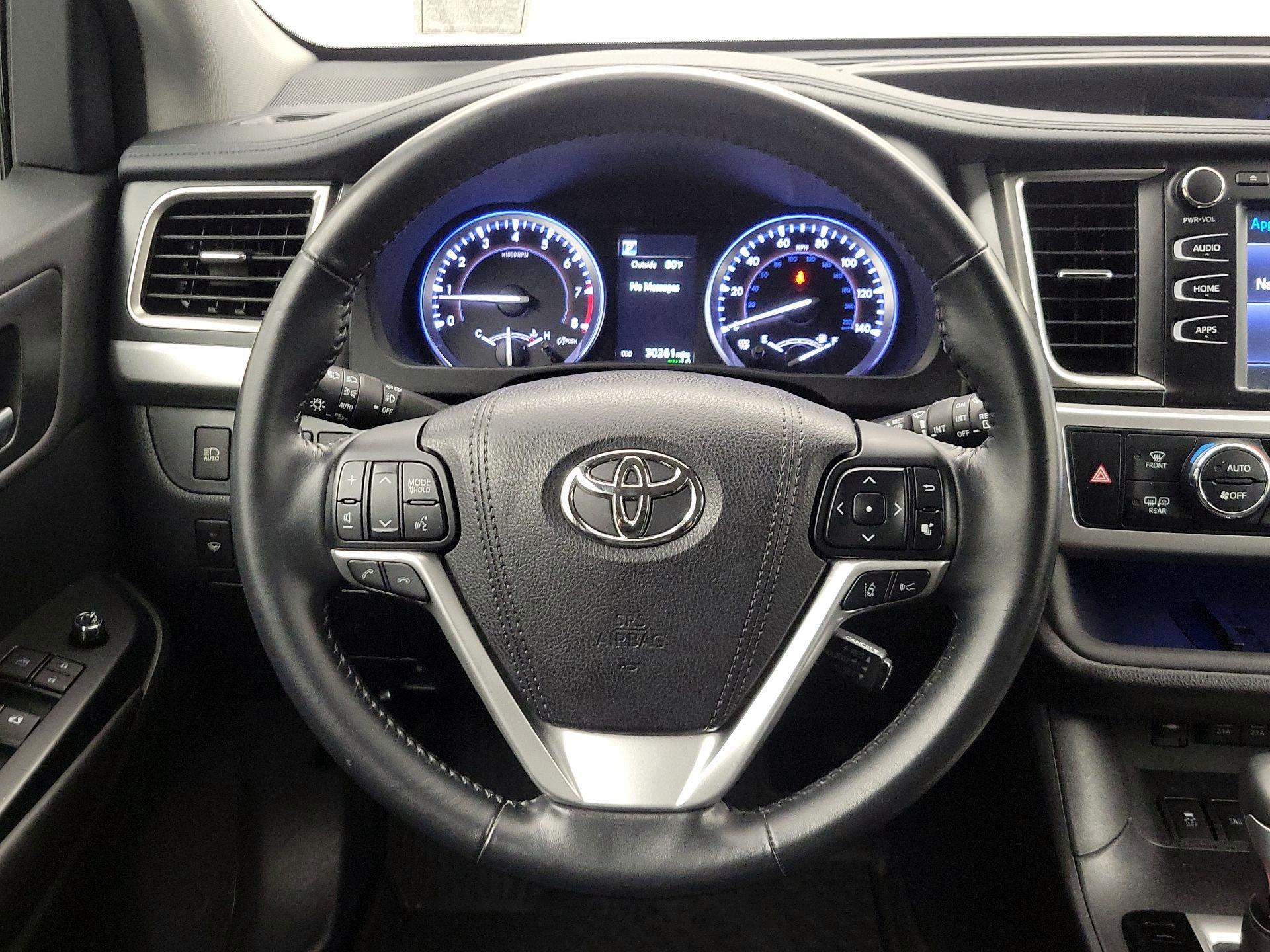 Thumbnail: 2018 Toyota Highlander - 10