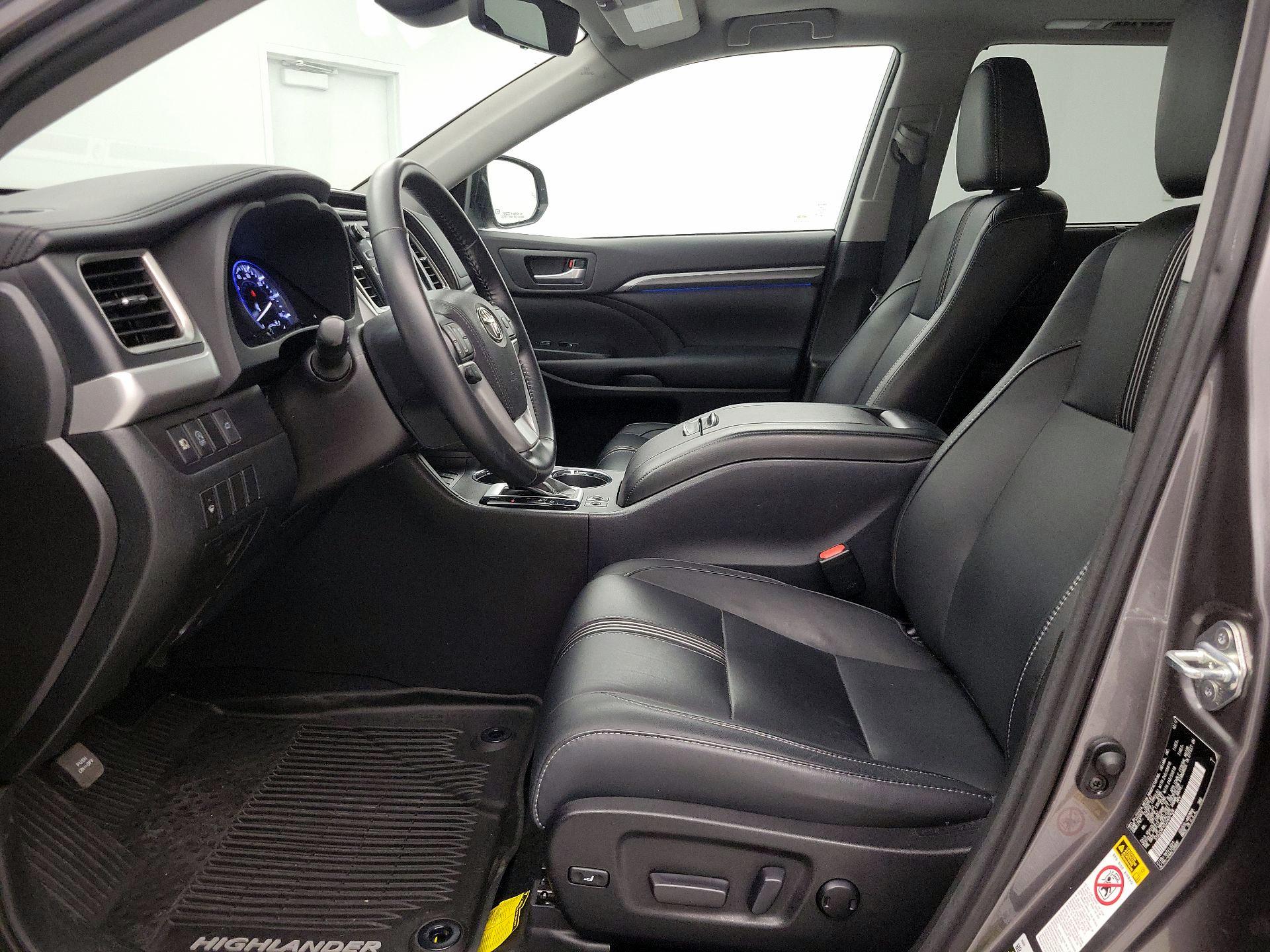 Thumbnail: 2018 Toyota Highlander - 11