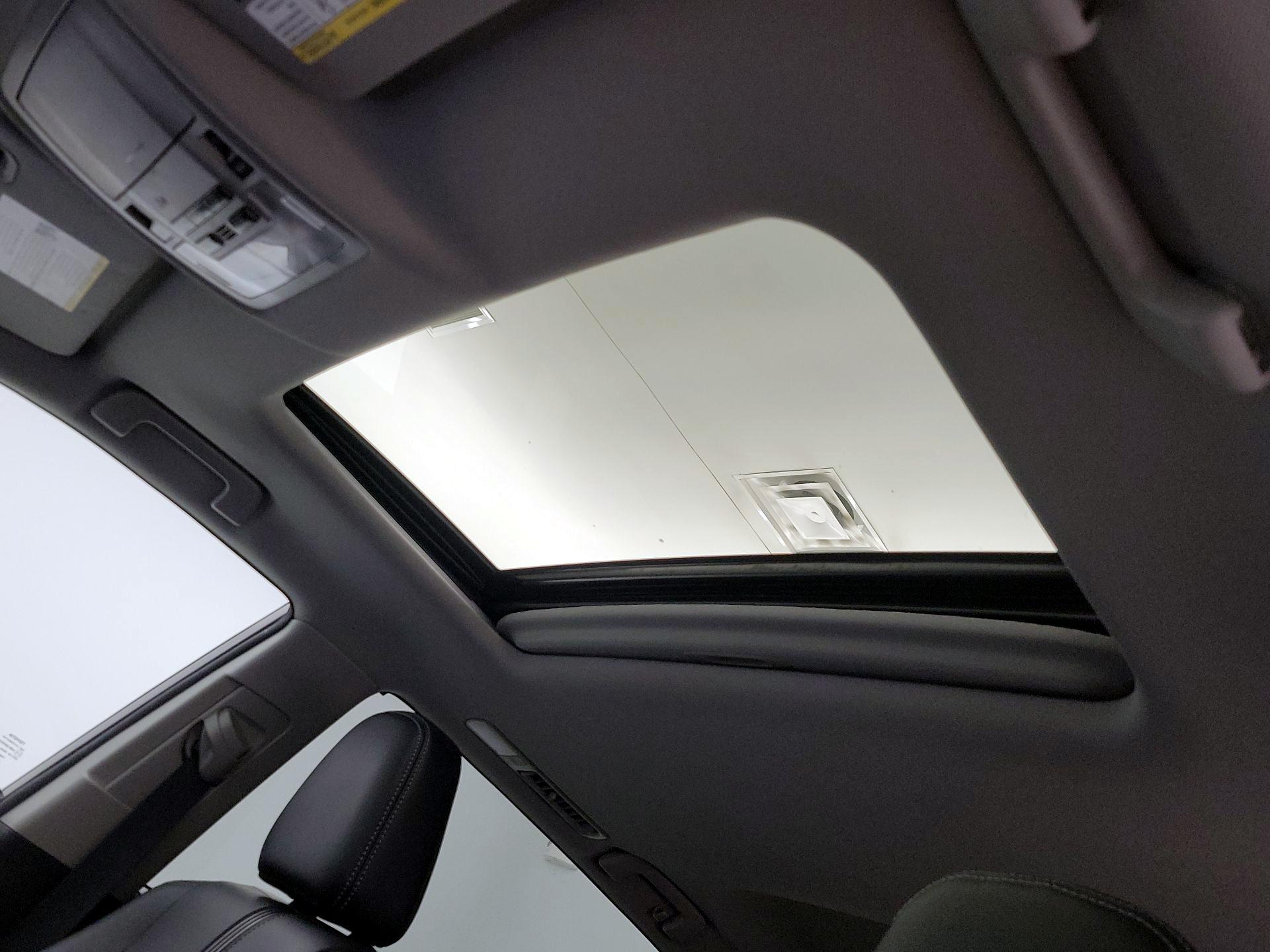 Thumbnail: 2018 Toyota Highlander - 20
