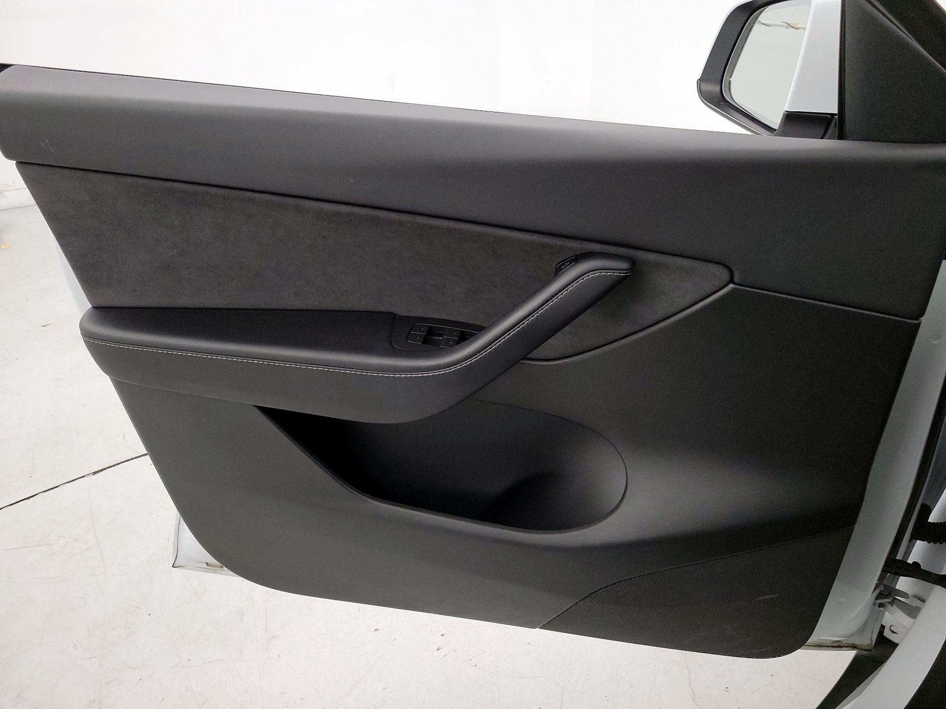 Thumbnail: 2022 Tesla Model Y - 12