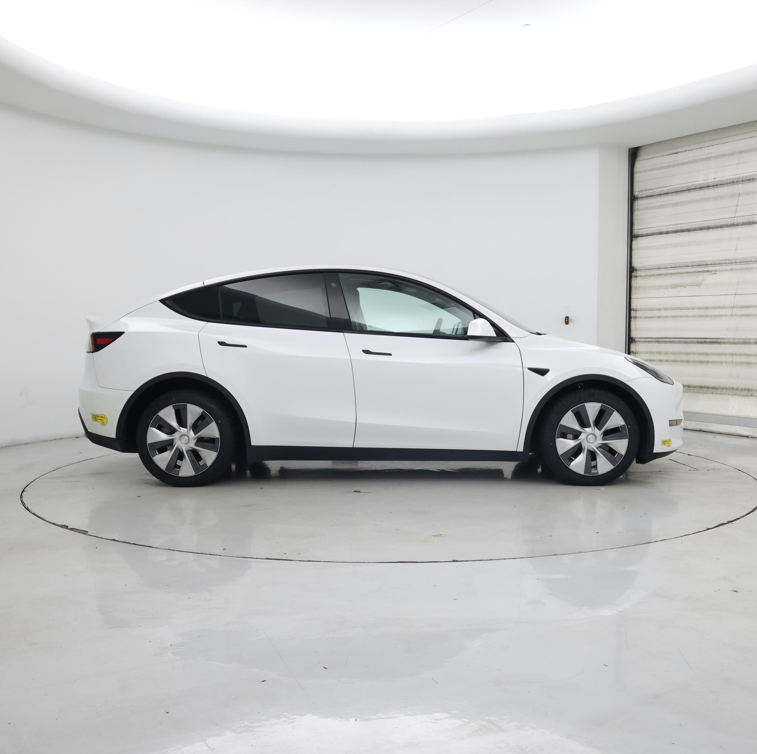 Thumbnail: 2022 Tesla Model Y - 7