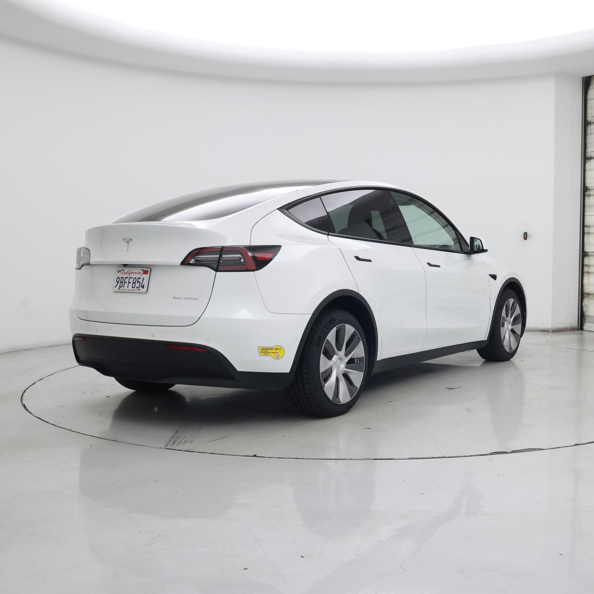 Thumbnail: 2022 Tesla Model Y - 8